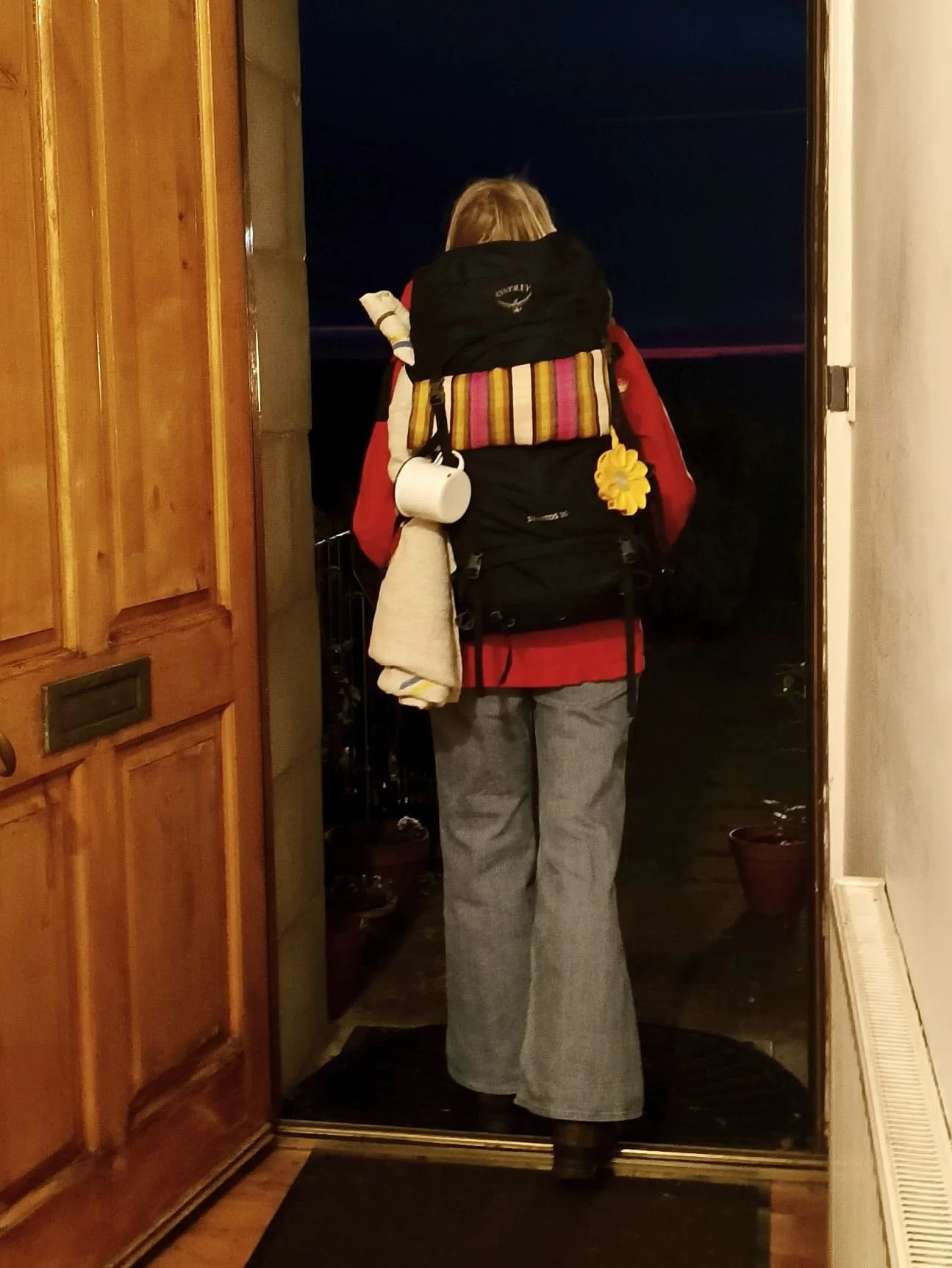 Off on the train early to my Story Stub&lsquo;n residency with @kunstbuehel__plus in Kitzb&uuml;hel/Austria.

My tablecloth for this community mapping project is an ancient linen woven from locally spun flax.

@kitzbuehel_tirol 

#storystubn #communi