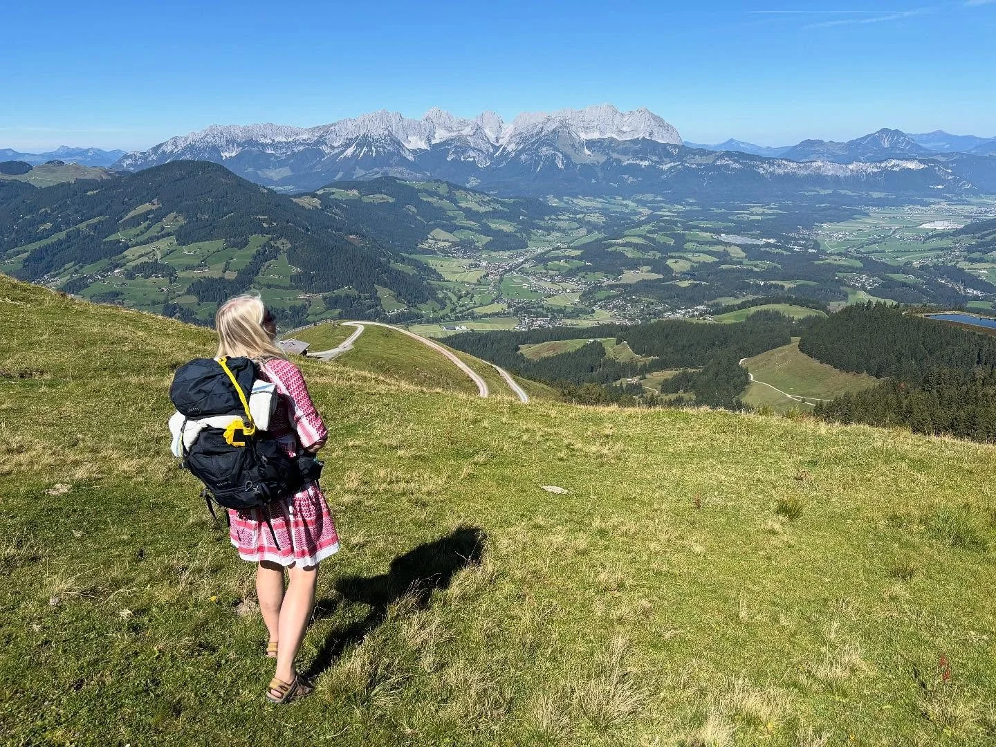 After a month in beautiful Kitzb&uuml;hel, my Story Stub&rsquo;n residency with @kunstbuehel__plus has come to an end.
A tablecloth full of stories, stitches, and voices &mdash; and a town that welcomed me with their mountains and open arms.
Danke to