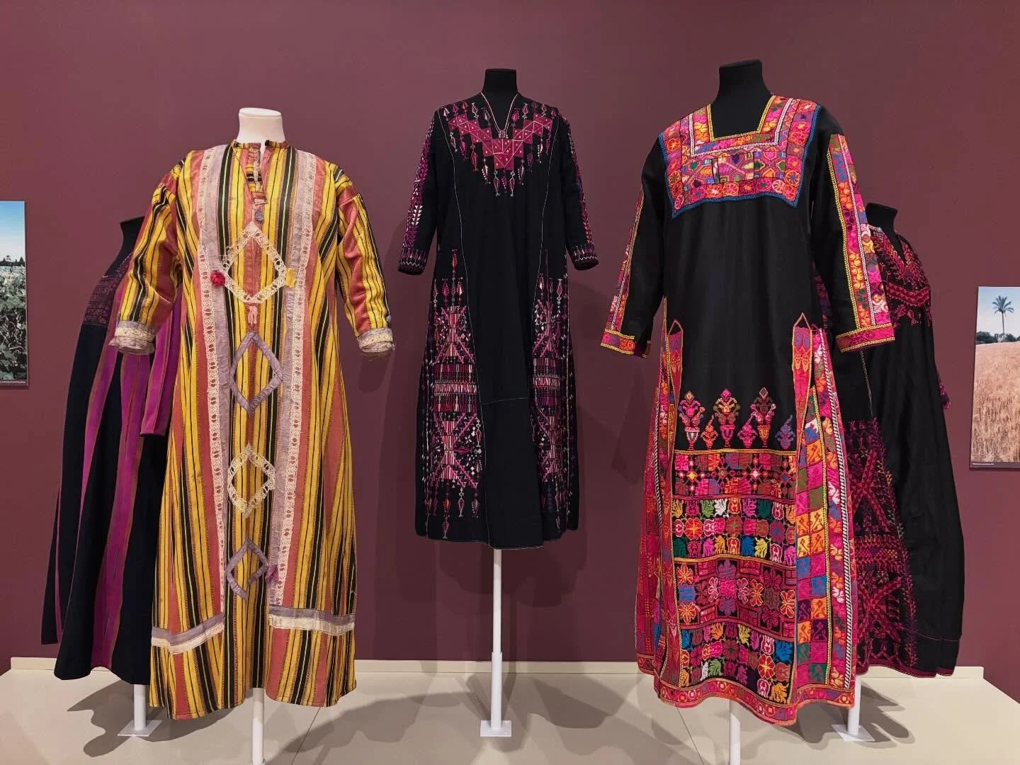 Last weekend I visited again  Thread Memory: Embroidery from Palestine at V&amp;A Dundee. Once more I left feeling deeply moved.

Some years ago, during the @qalandiyainternational Biennial, I had the privilege of visiting the Palestine Museum collec