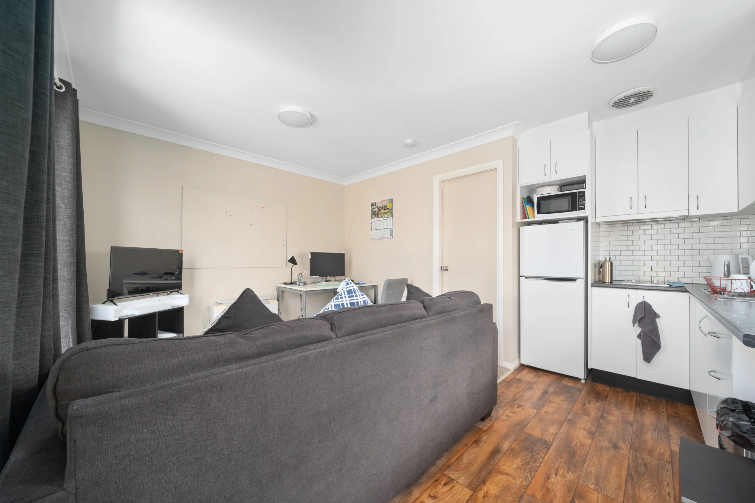 Professionals - 194 Browning St (39 of 25).jpg