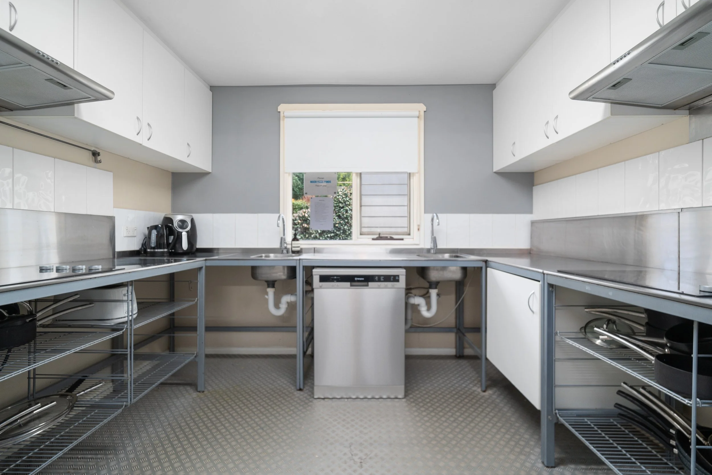 Professionals - 194 Browning St (36 of 25).jpg