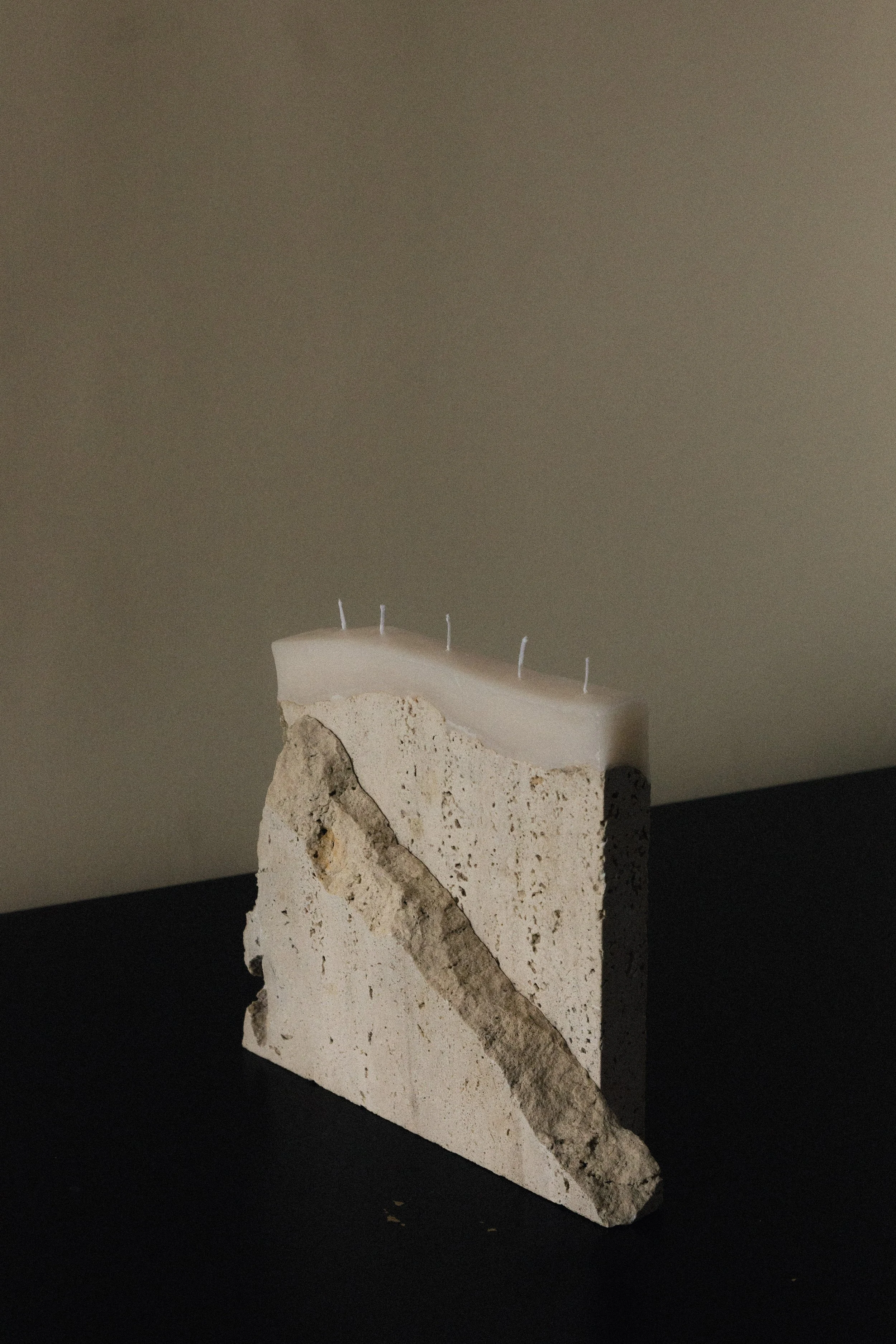coseincorso_fragma_candle_25_travertine_5.jpg