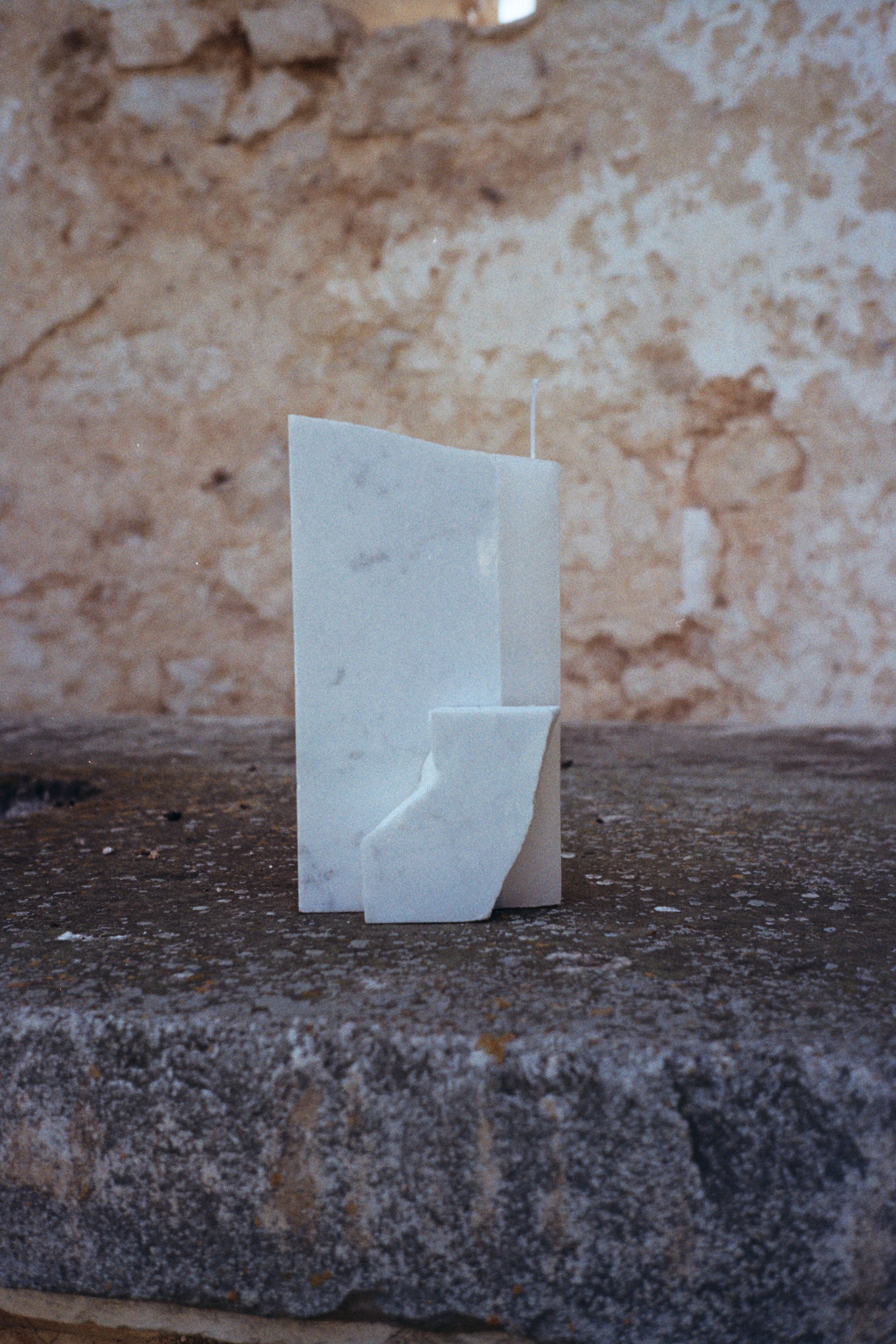 THE FRAGMA CANDLE