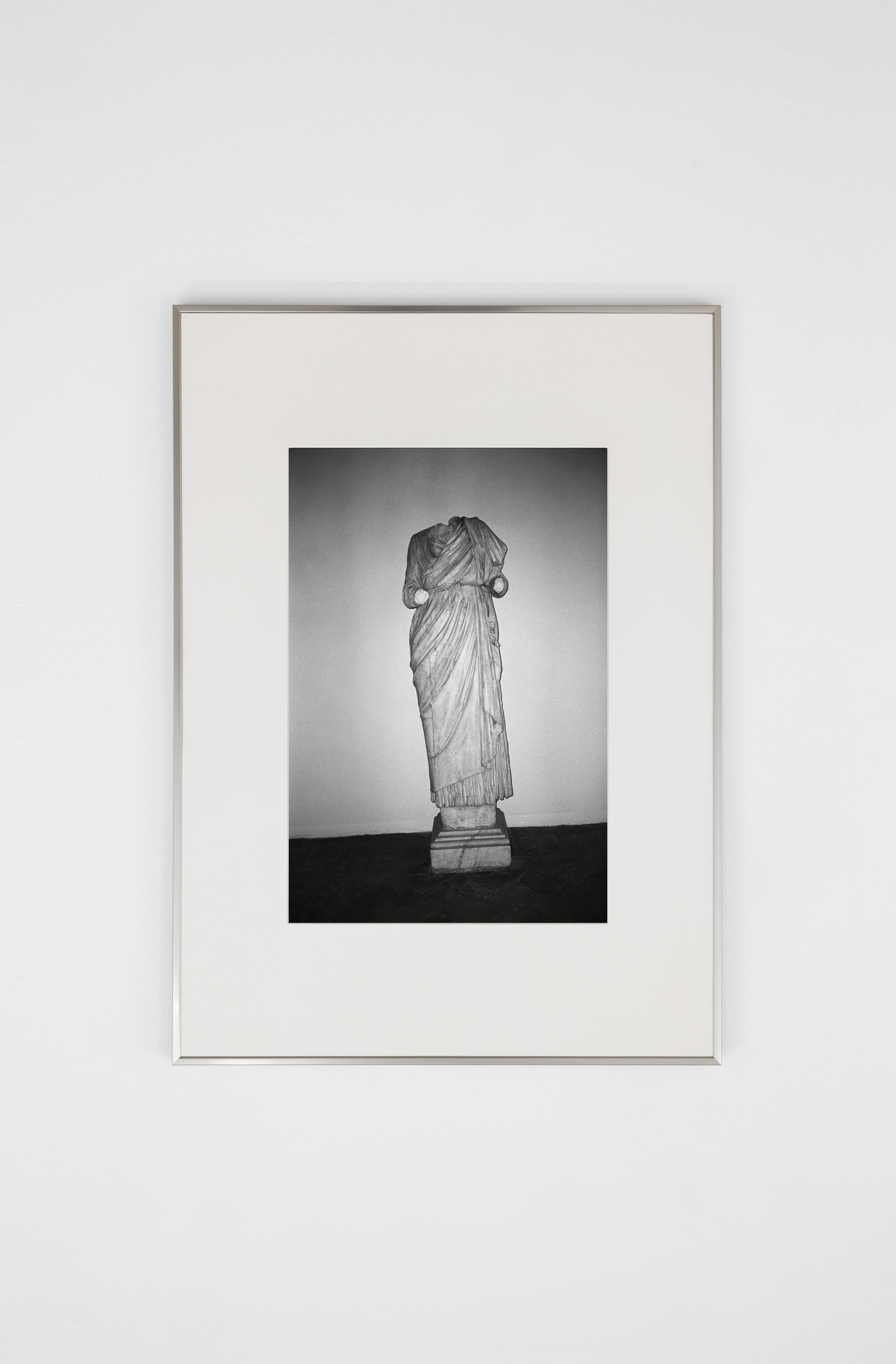 final large alu frame horizontal roma silver.png
