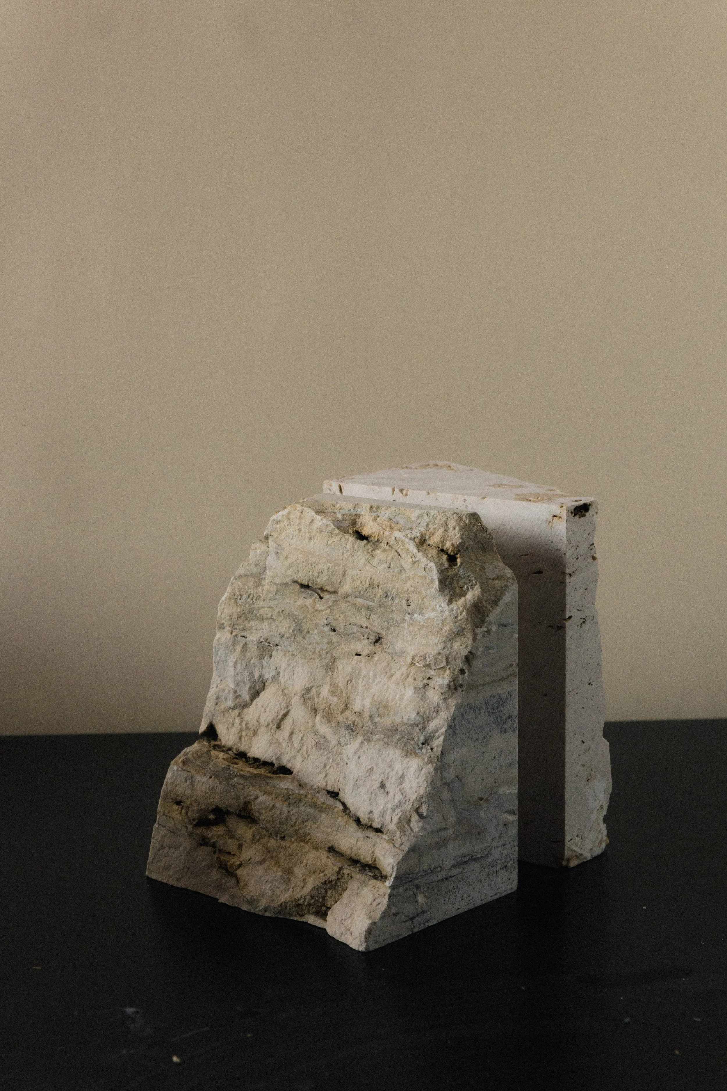 coseincorso_fragma_bookend_4_travertine_2.jpg