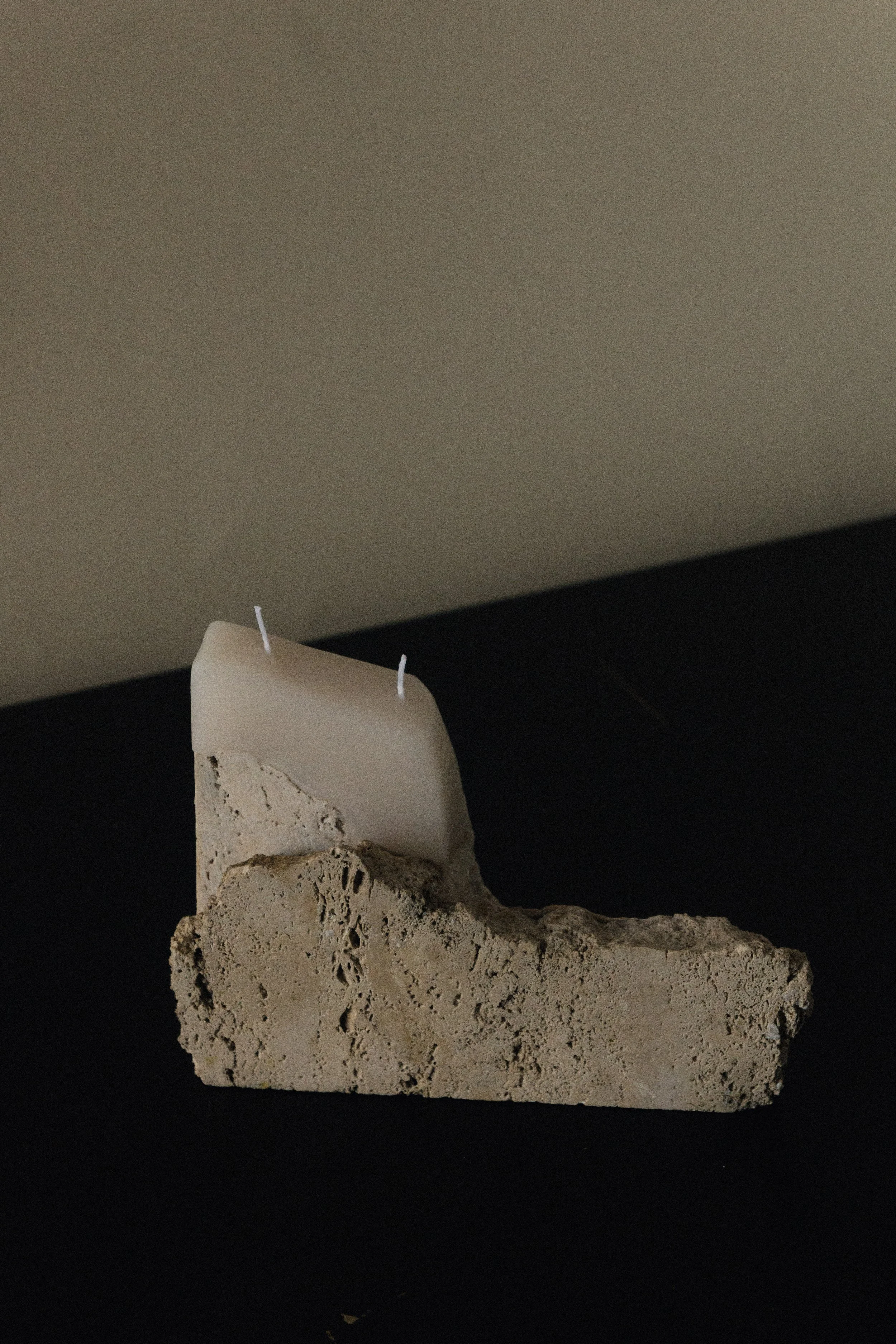 coseincorso_fragma_candle_27_travertine_6.jpg