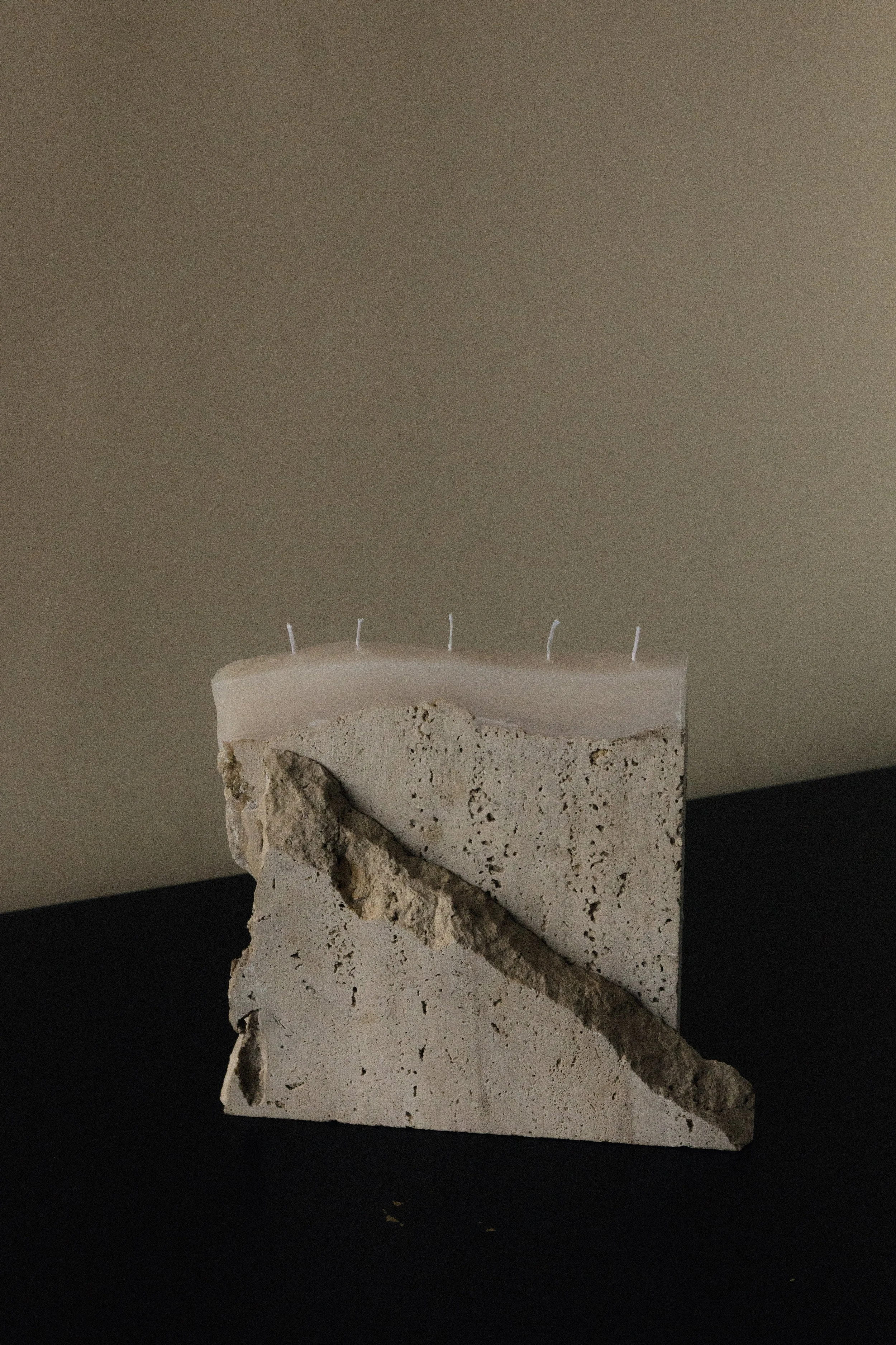 coseincorso_fragma_candle_25_travertine_4.jpg