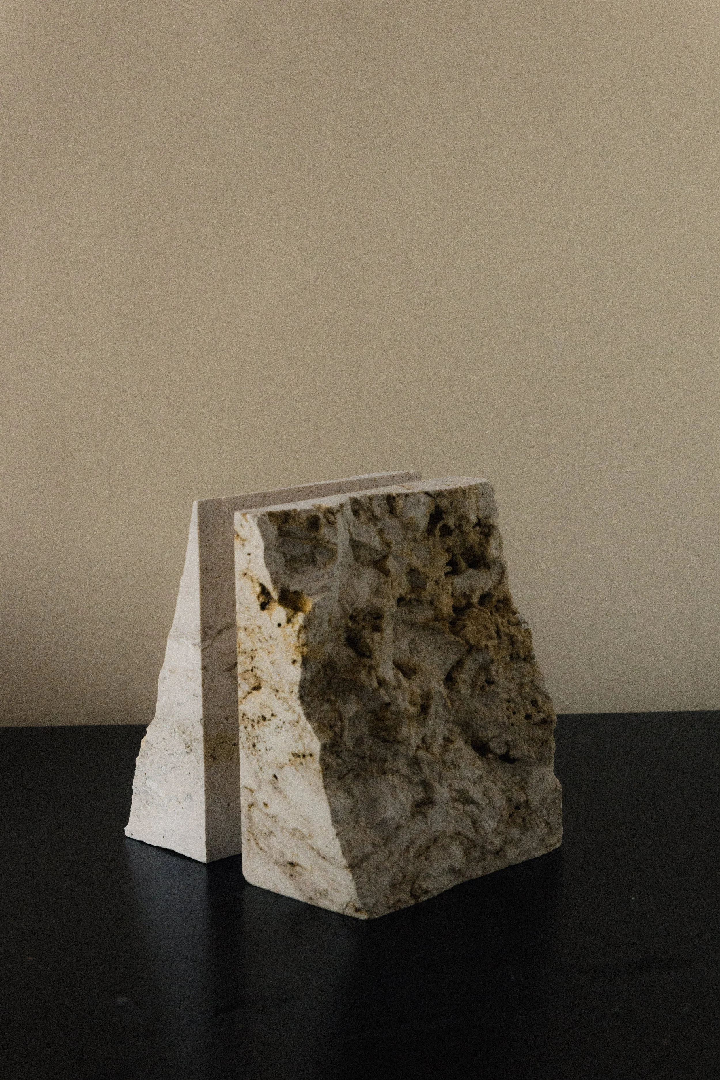 coseincorso_fragma_bookend_3_travertine_3.jpg