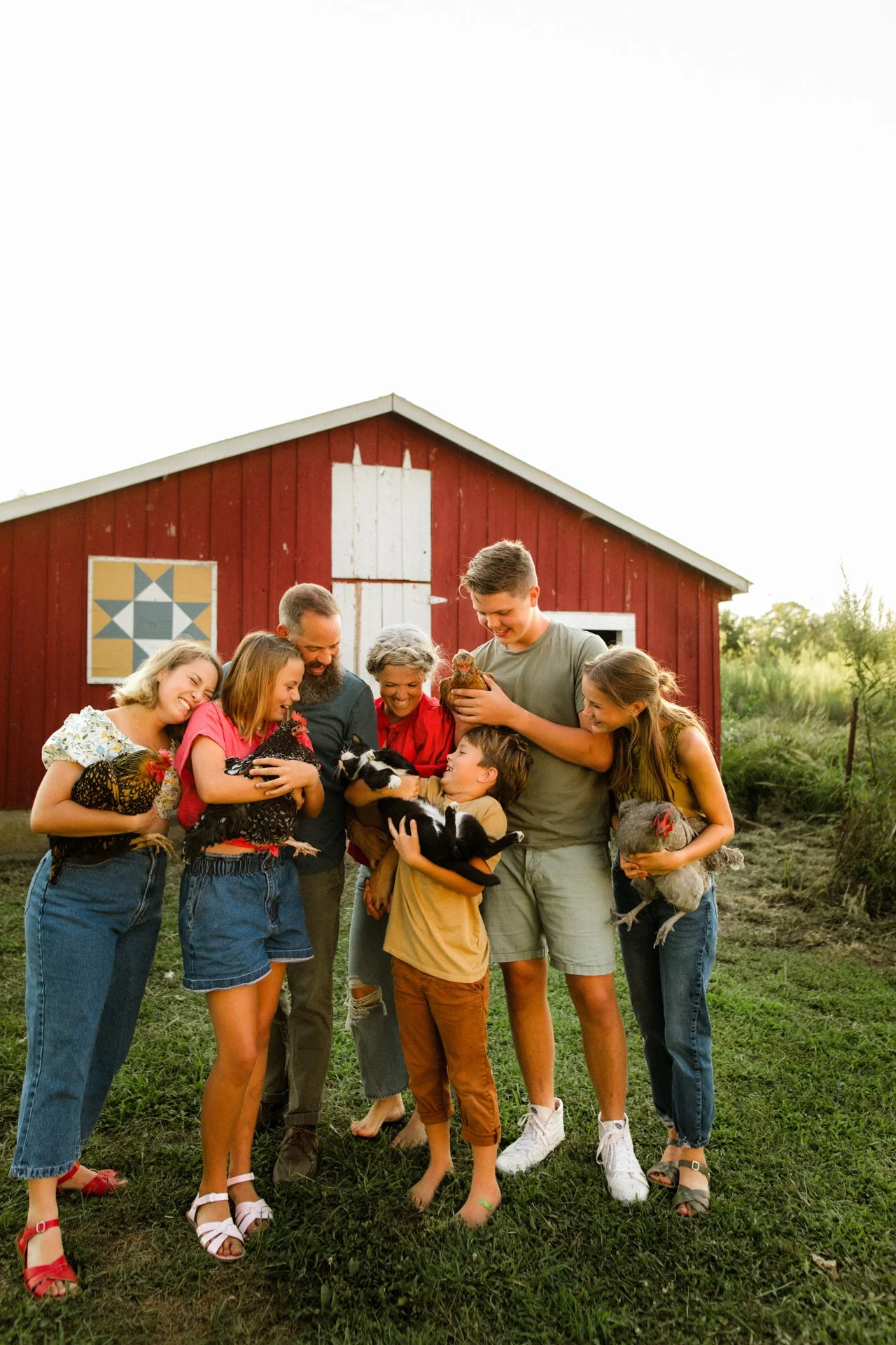 kentcukyfamilyphotographer_1barn.jpeg