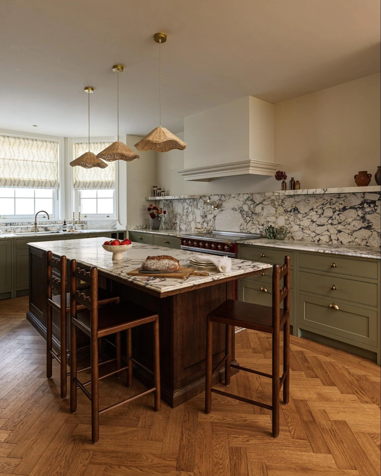 As New Year approaches, the kitchen becomes the place everyone drifts into - topping up drinks, grabbing a few nibbles, and settling in for an easy evening together. It&rsquo;s the spot where conversations flow, time slows down a little, and the nigh