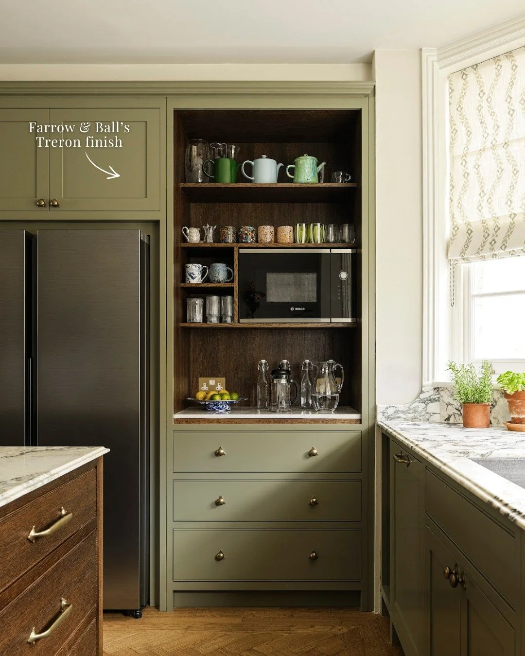 A kitchen that simply works, day in and day out.

@farrowandball 
@lacancheuk 
@westinhoods
@olifdesign
Photography: @adamcarterphoto

#kitchendesign #kitchenisland #farrowandball #customfurniture #stainedoakveneer #shakerstylecabinetry #thoughtfulde