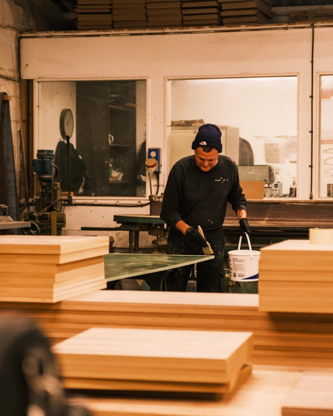 In the workshop, it all comes together bit by bit - boards are cut, details are checked, and everything slowly takes shape the way it should.

@dommpalmer 

#workshopvibes #qualitycraftsmanship #thoughtfuldetails #furnituredesign #customfurniture