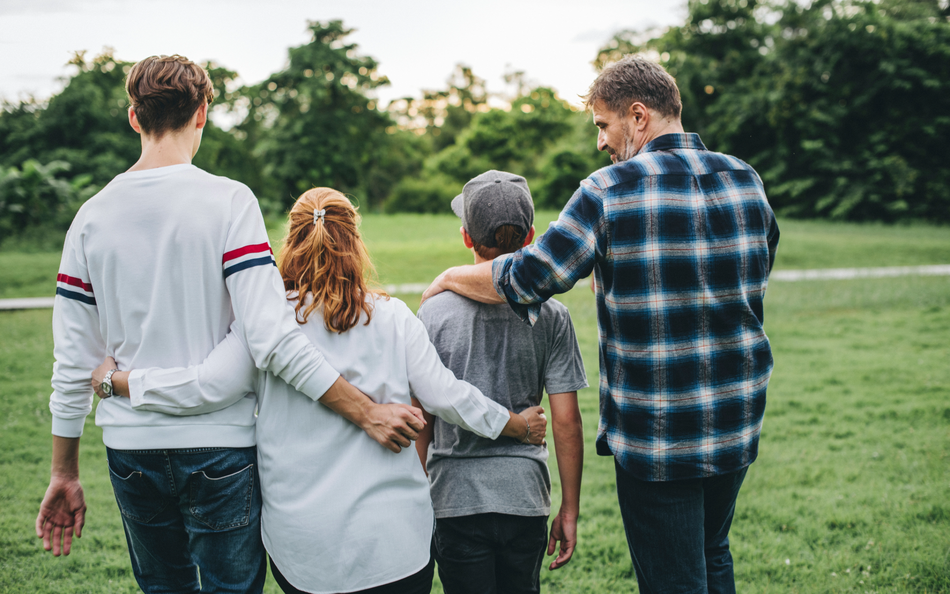 family participating in therapy session to improve communication in Salem Oregon