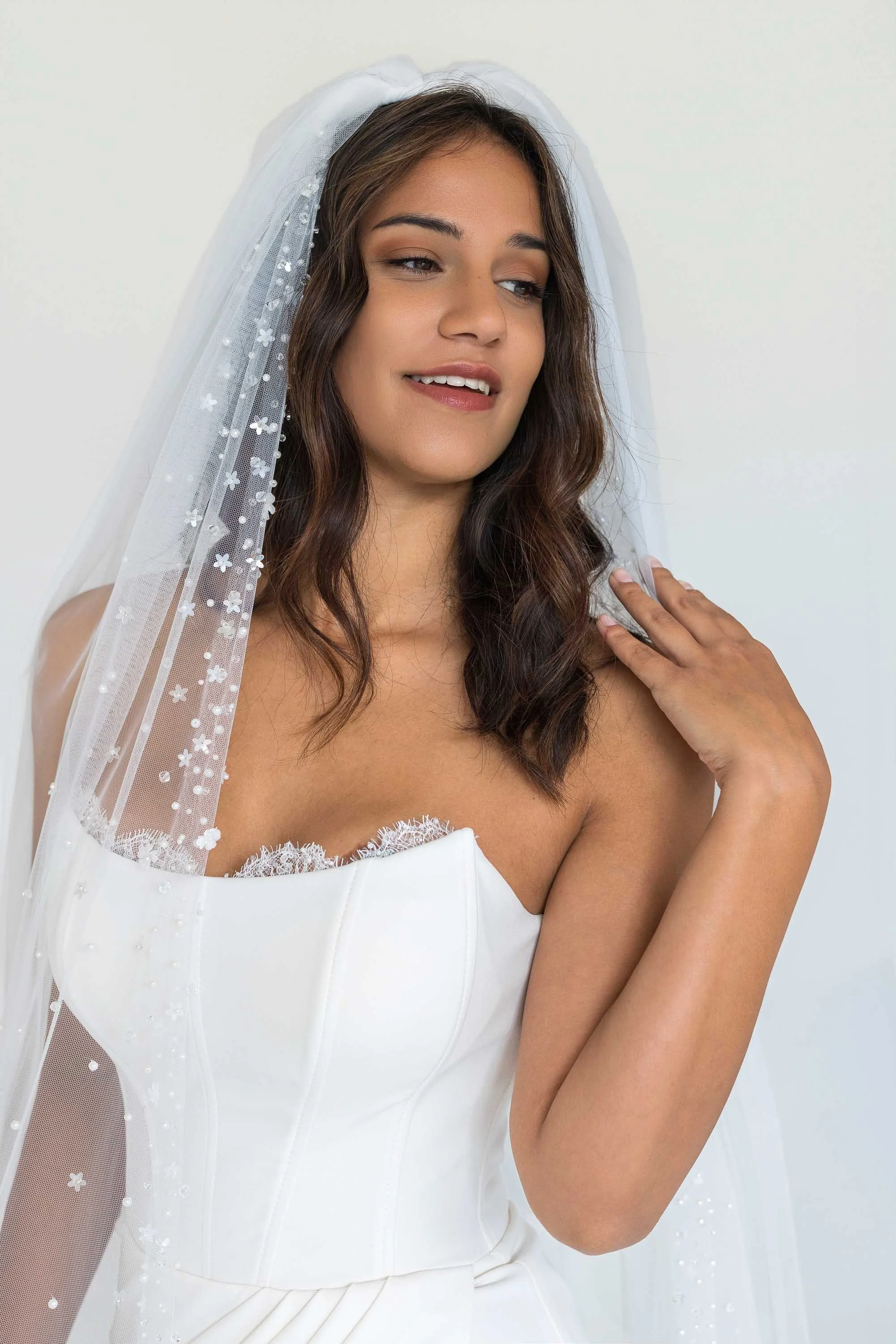 bride with wedding dress - Hochzeit - Braut mit Brautkleid