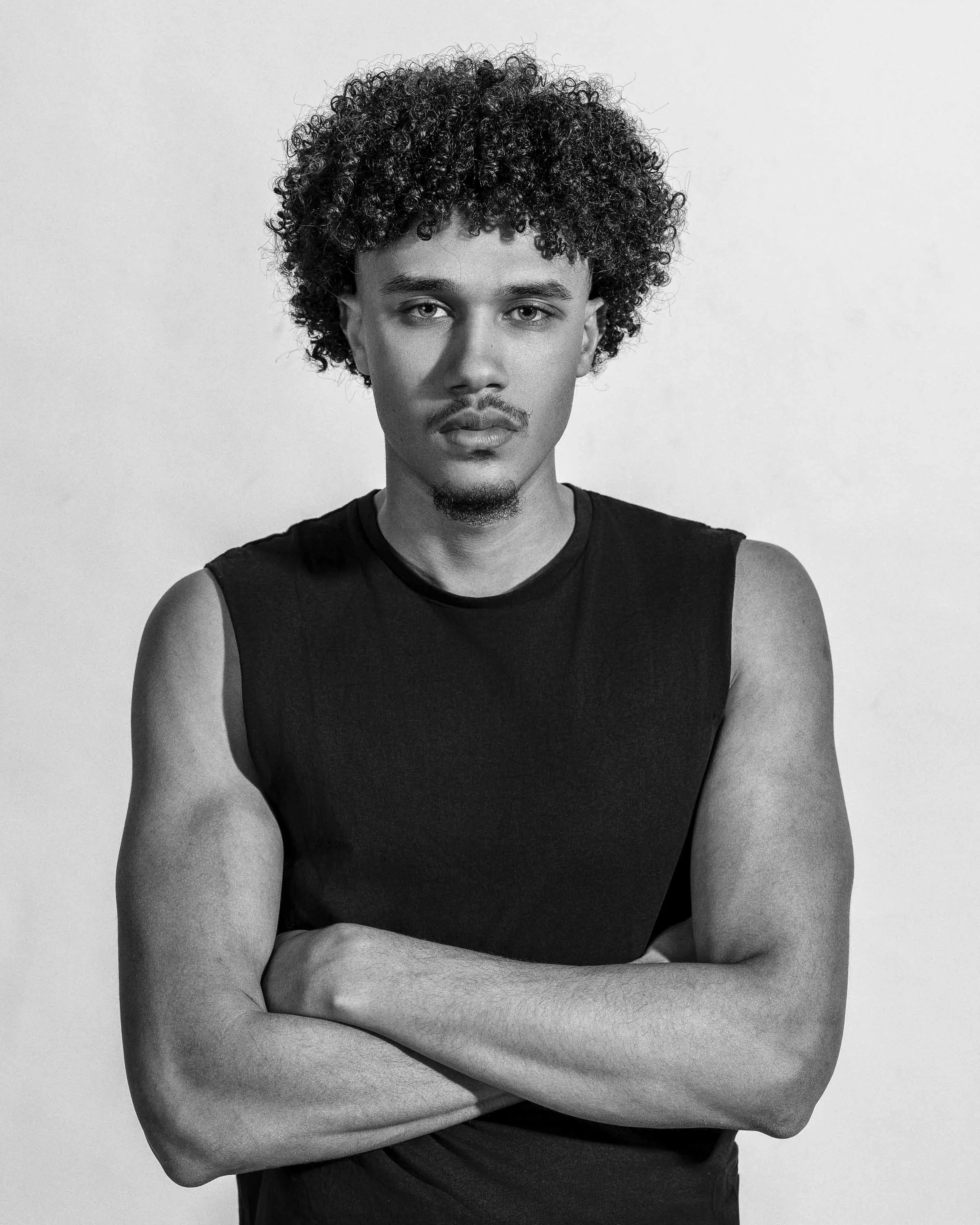 website-portrait-Adam-203-20260310-picz-by josefsutter.ch.jpg