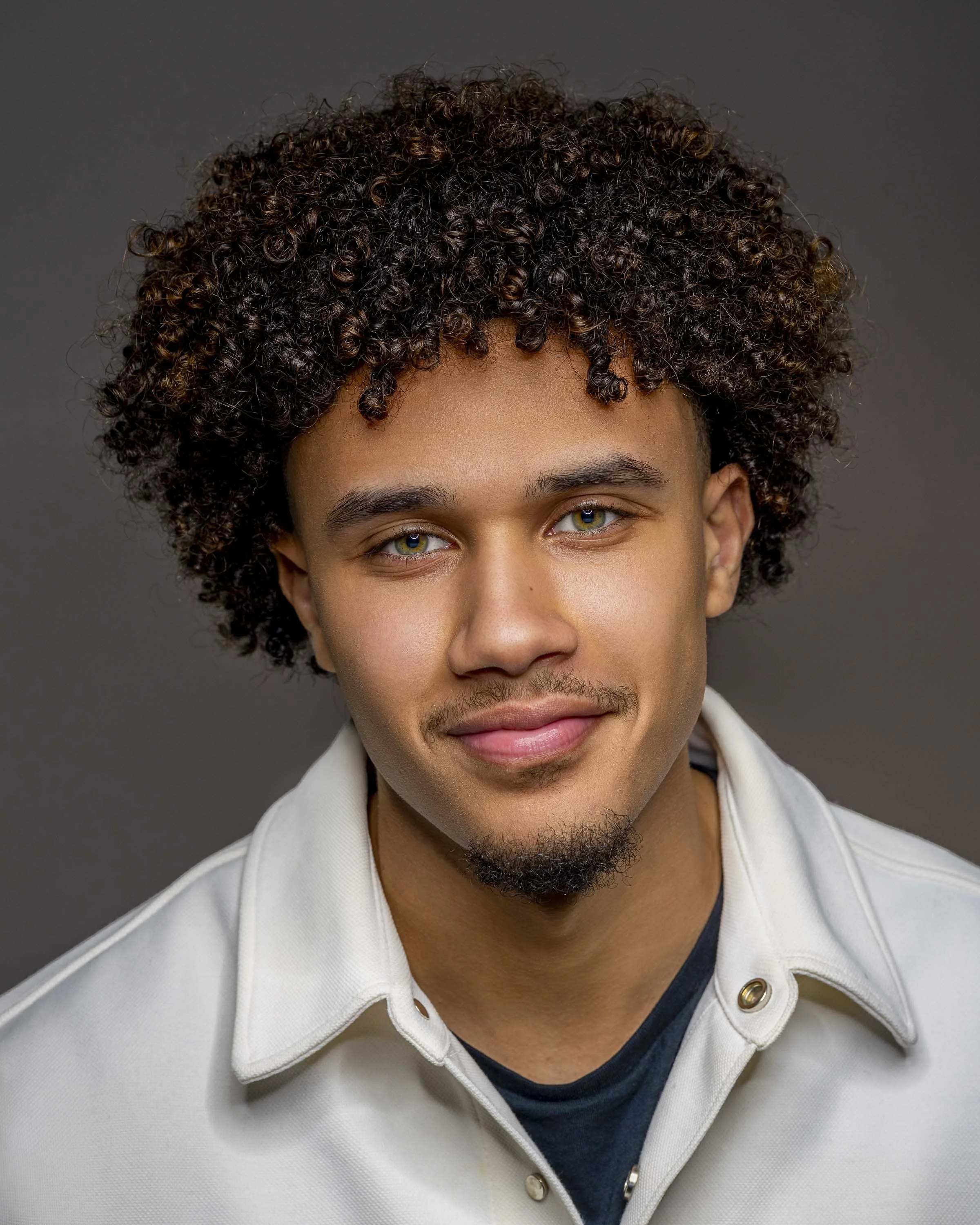 website-portrait-Adam-202-20260310-picz-by josefsutter.ch.jpg