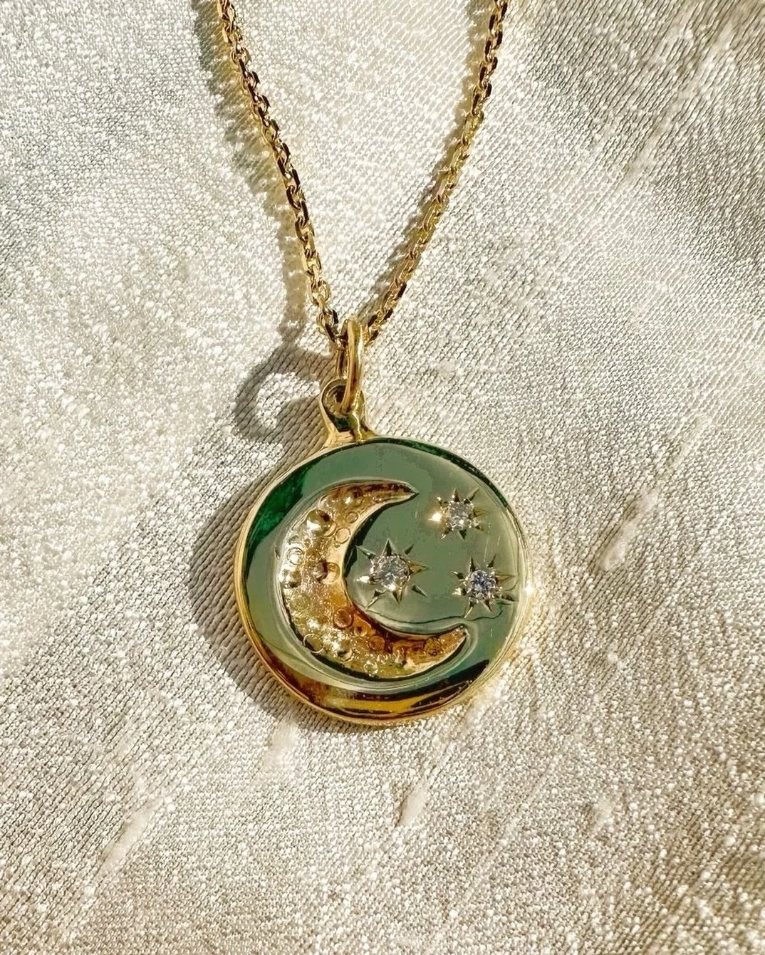 As we enter the final week before Christmas, I&rsquo;ve been thinking about what makes a gift truly special ✨
⠀⠀⠀⠀⠀⠀⠀⠀⠀
The most treasured gifts aren&rsquo;t necessarily the most expensive - they&rsquo;re the most thoughtful. They show you&rsquo;ve p