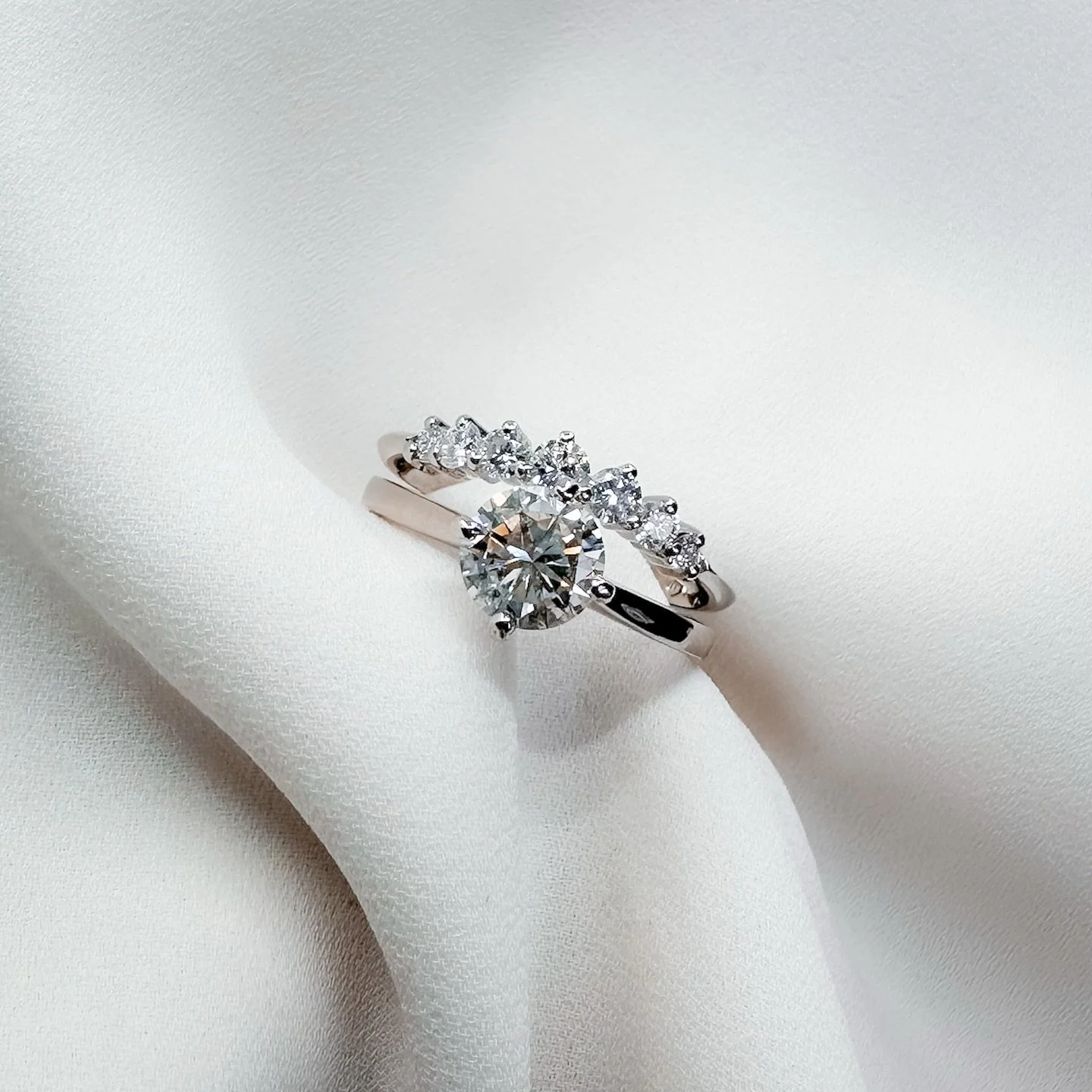 ✨🌞👰&zwj;♀️ March brings wedding season energy - who is tying the knot this year? or planning on proposing?!
⠀⠀⠀⠀⠀⠀⠀⠀⠀
What you can expect from my bespoke process:
⠀⠀⠀⠀⠀⠀⠀⠀⠀
💫60-minute discovery consultation exploring your vision.
💫Hand-painted wa