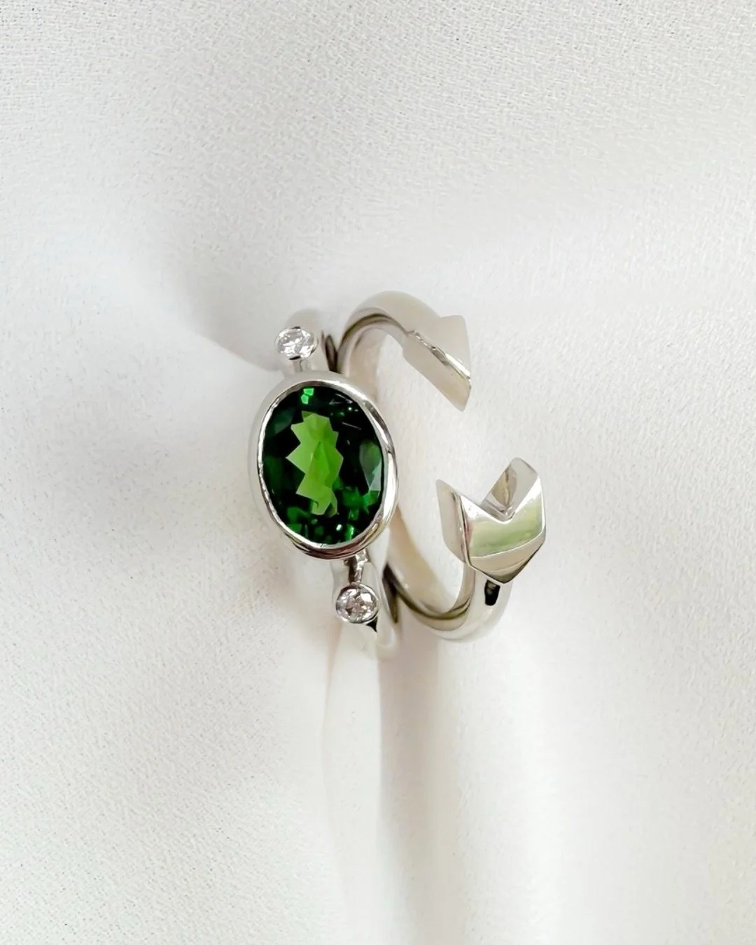 For mothers, for grandmothers and for the women who shaped us. Happy Mother&rsquo;s Day 💛
⠀⠀⠀⠀⠀⠀⠀⠀⠀
I designed these rings as a pair &mdash; the goddess of love and the son who carries her arrows. A mother and her child, captured in gold.
⠀⠀⠀⠀⠀⠀⠀⠀⠀
