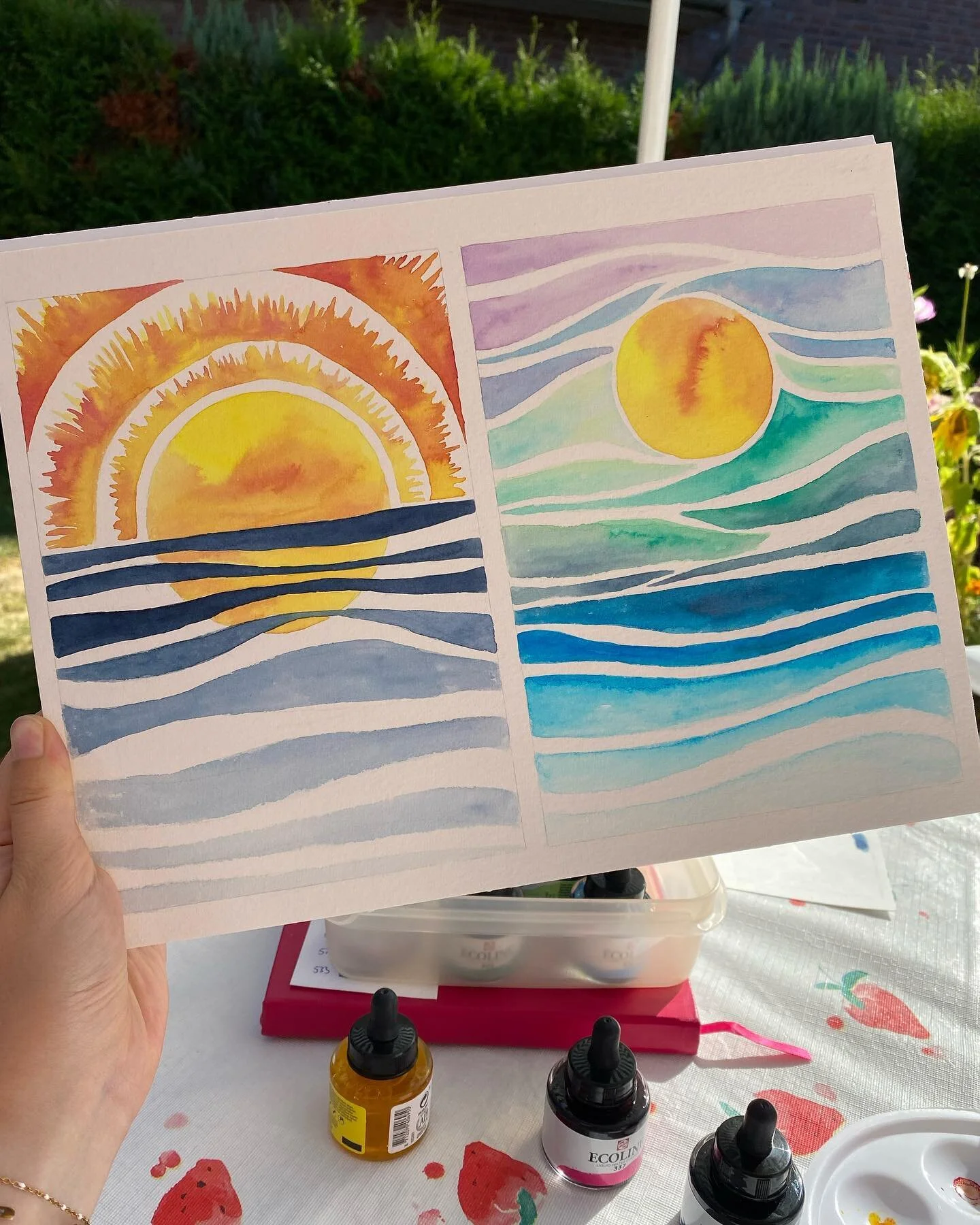 Gave liquid watercolours a try today - not disappointed. 🎨
.
.
.
#illustration #abstract #watercolour #ecoline #ecolinewatercolour #sunset #seascape #moinmumpfi #illustrationundmeer