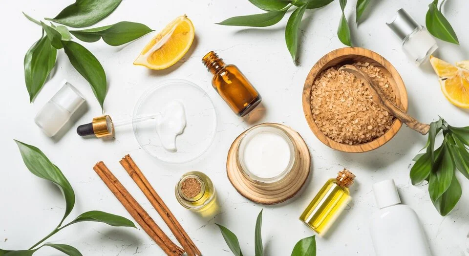 TINY OFF-GRID HOUSE LIVING NATURAL SKINCARE