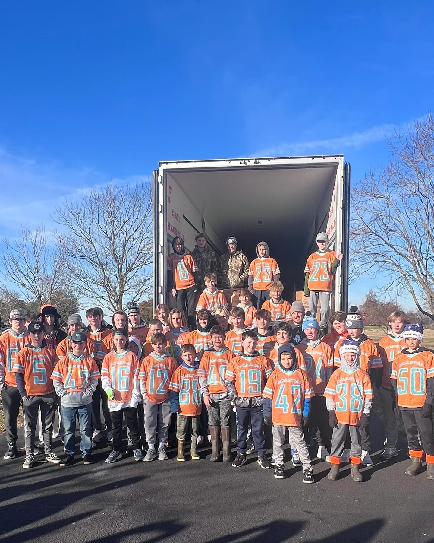 What a day! This was the second year in a row that we have come out as an organization to participate in Wreaths Across America and once again, it was a powerful and rewarding experience. We, along with many other volunteers from all over the shore, 