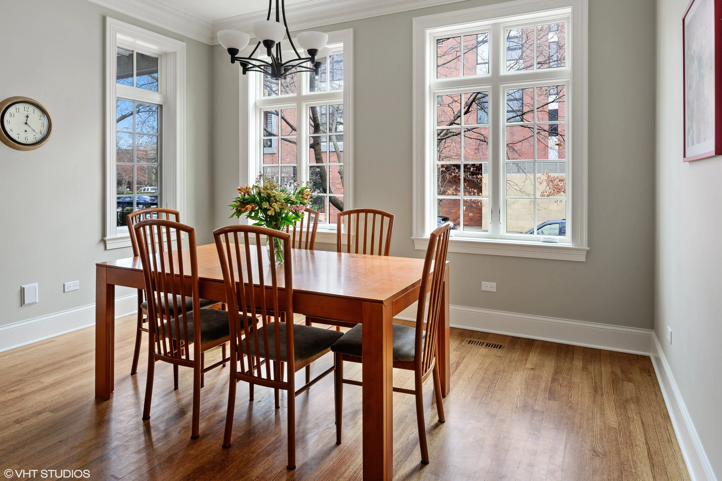 Dining Room Showcasing JBC's Interior Painting