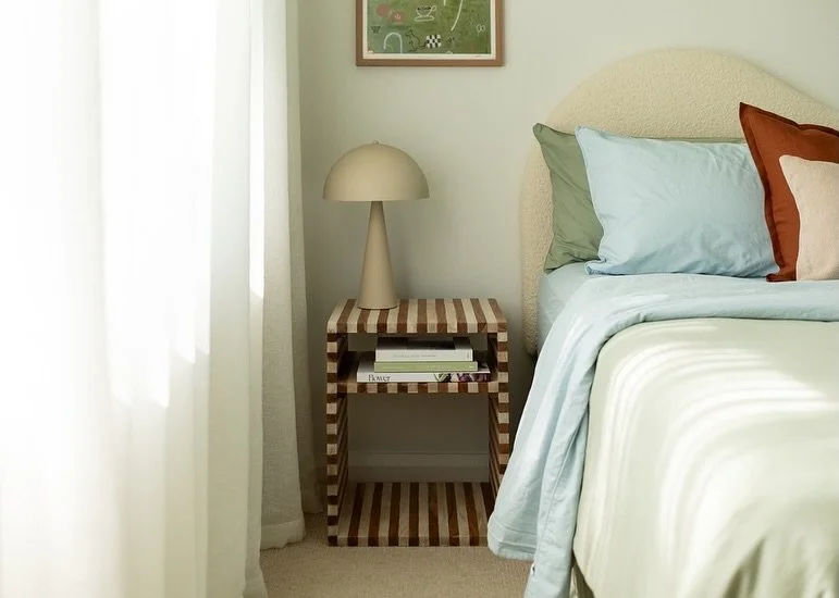 ✨ Swipe to see the full transformation! ✨
We styled this cosy bedroom with green, blue, and rust tones to create a space that&rsquo;s both warm and serene 🌿🩵🤎. From the textures to the layers, every detail was chosen to make this room feel like th