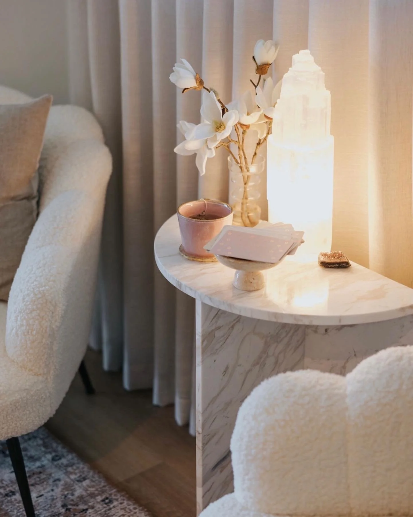 When a salon feels like a sanctuary 🤍
⠀⠀⠀⠀⠀⠀⠀⠀⠀
The second salon we styled &amp; designed at Le Beau Room using @duluxaus Bongo Drum, which is still one of our forever faves.
⠀⠀⠀⠀⠀⠀⠀⠀⠀
📸 @shirescout