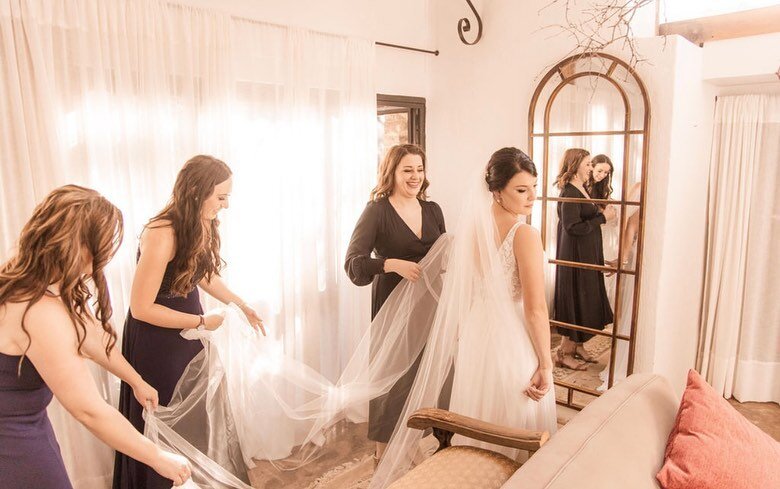 &quot;Getting ready with my bride squad.&quot; 

@venue_nouveau 

#wedding #weddingphotographer #weddingideas #photographer #stefancoetzee  #weddinginspo