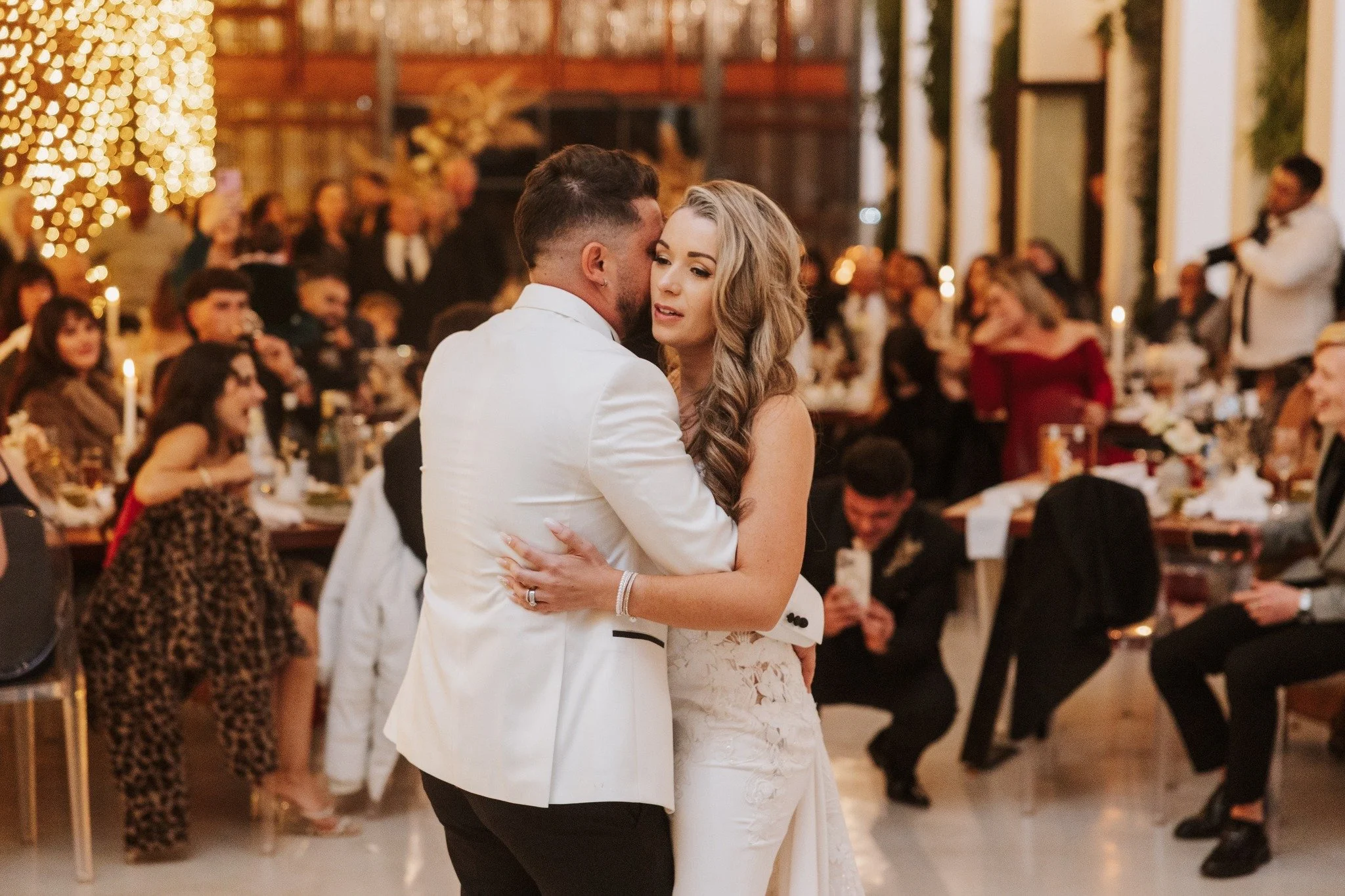 We capture those timeless moments&mdash;gracefully, beautifully, and with heartfelt intention ✨📸
.
.
.
@nicoledesousagomes
#topweddingphotographerssa #weddingphotographer #destinationweddings #weddinginspiration #engagementshoots