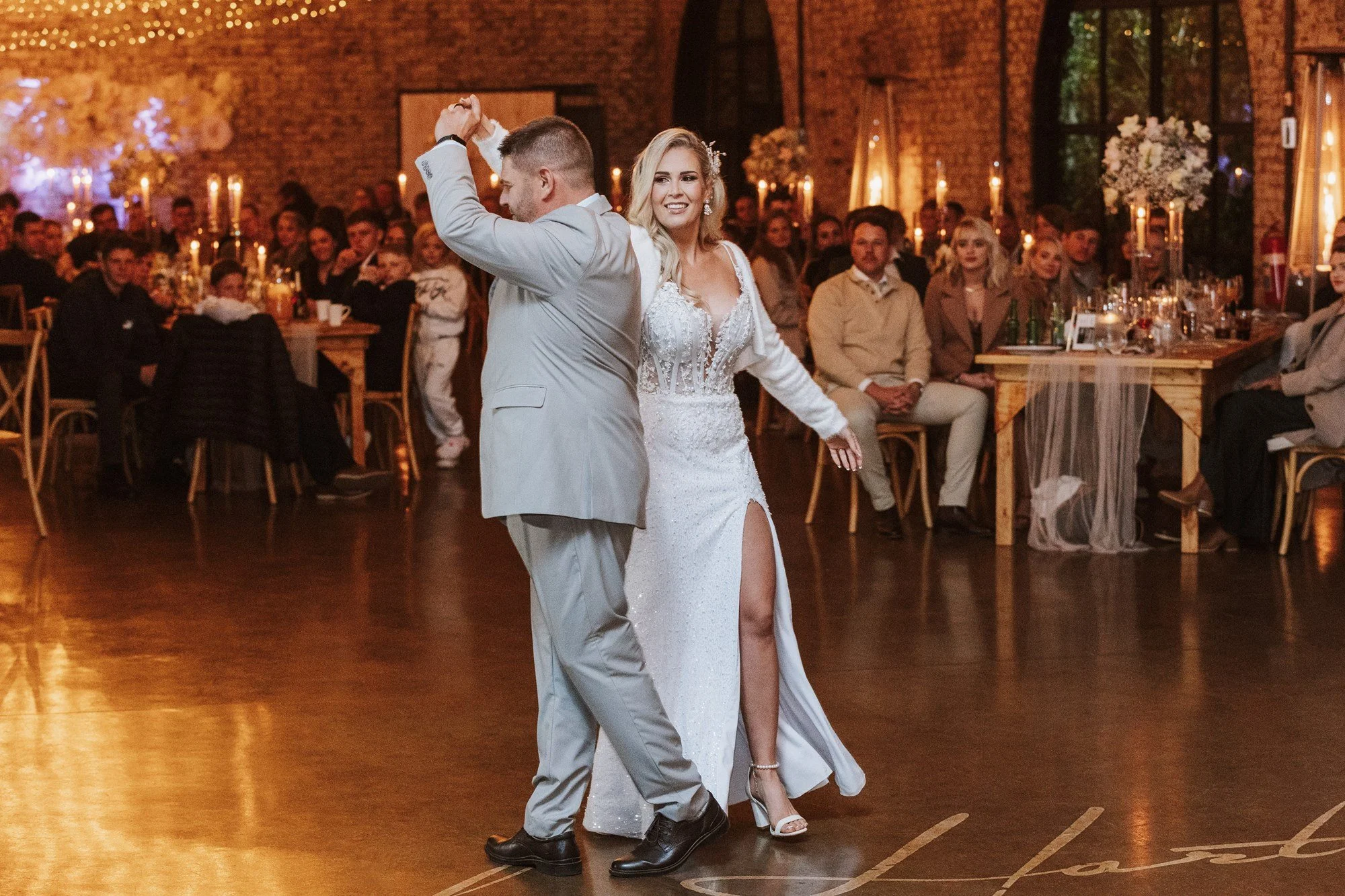 Some moments you don't want to forget ... ! 💫📸🥂

We capture them beautifully ✨📸
#fatherdaughterdance
#mothersondance
.
.
.
@dehartevenue 
@jonelda_xx_ 
@janniecrous 
#topweddingphotographerssa #weddingphotographer #destinationweddings #weddingins