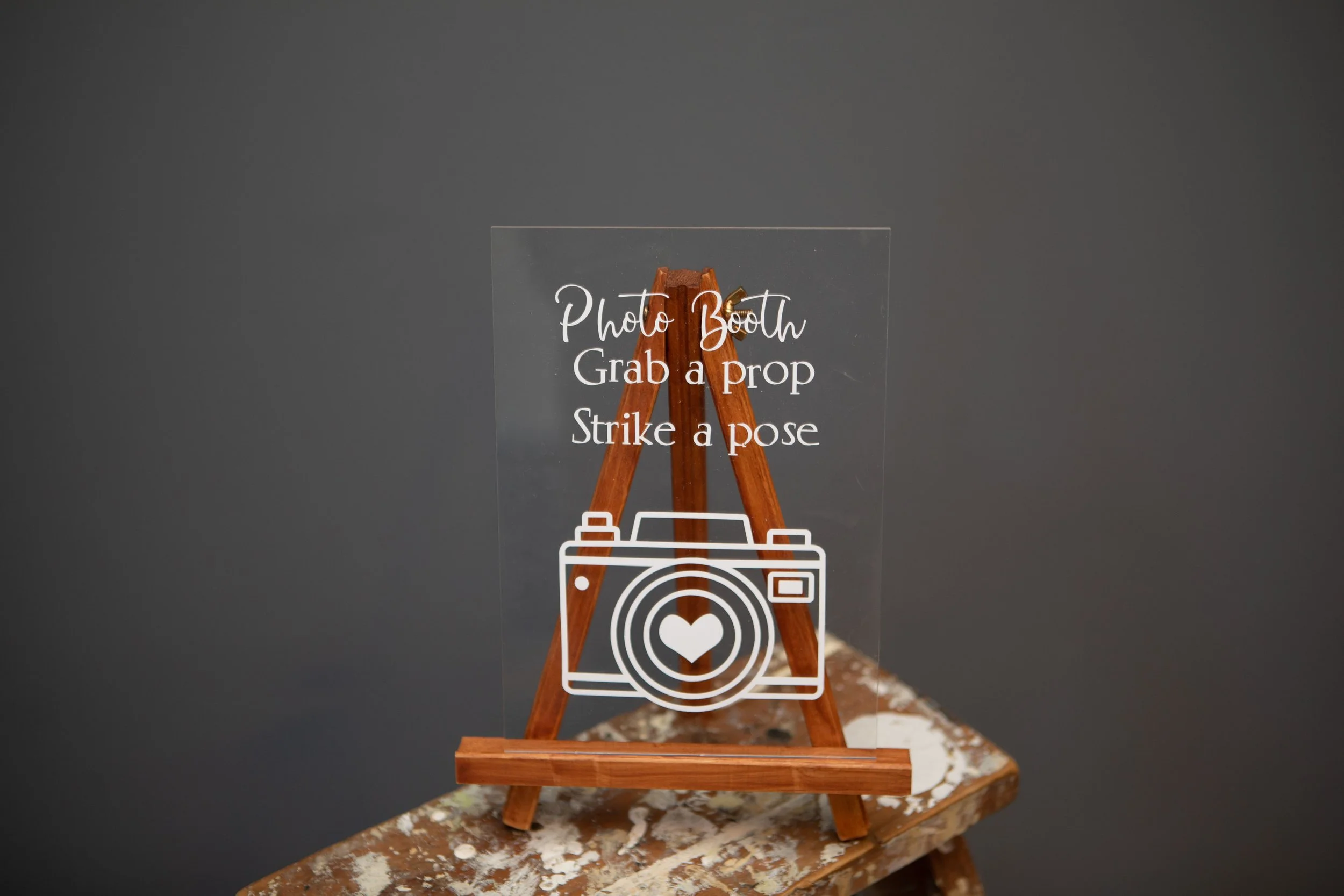 Photo booth Sign on Easel 
$5