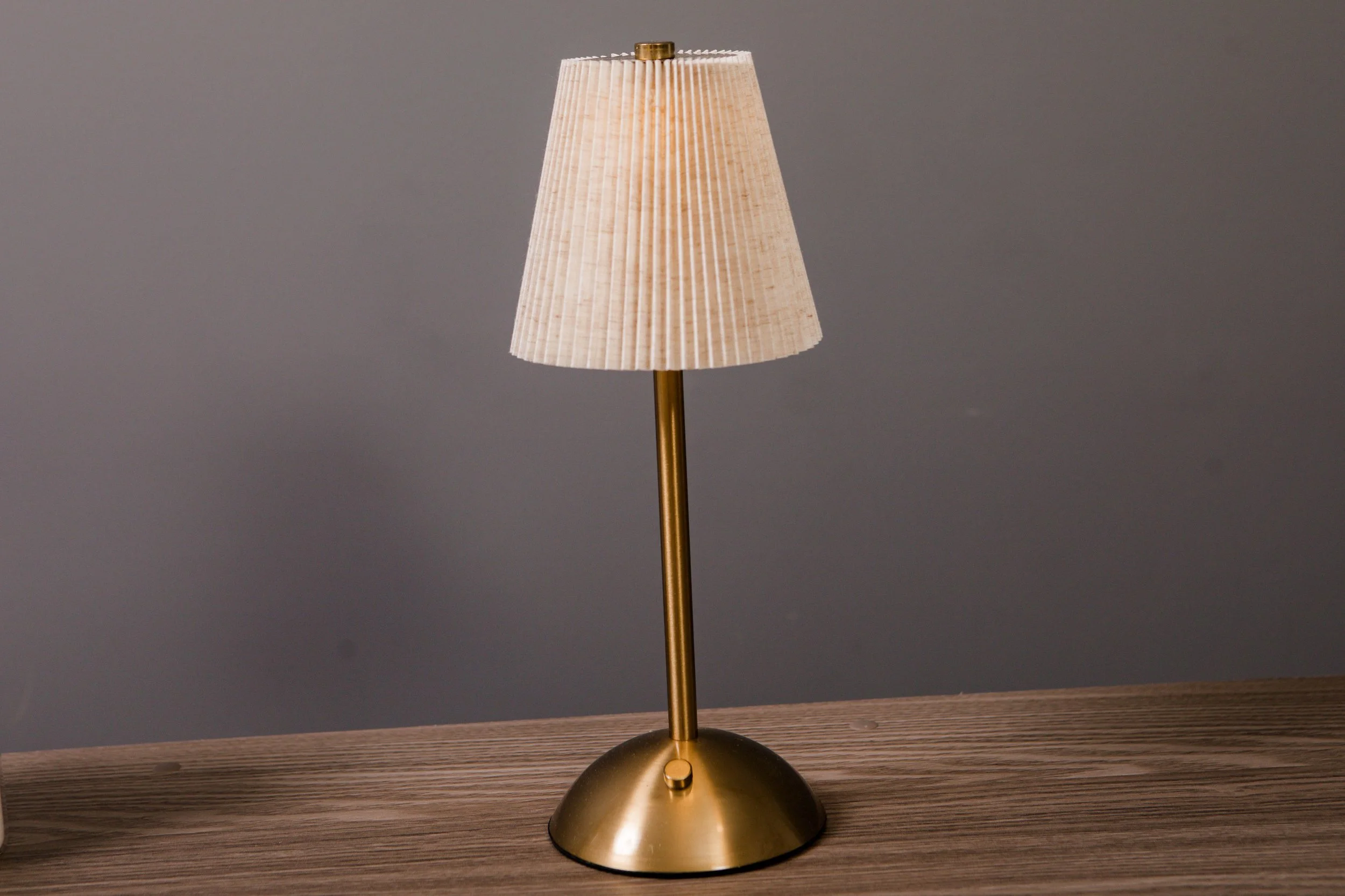 Gold table lamp - battery powered

10 available 
$5 each