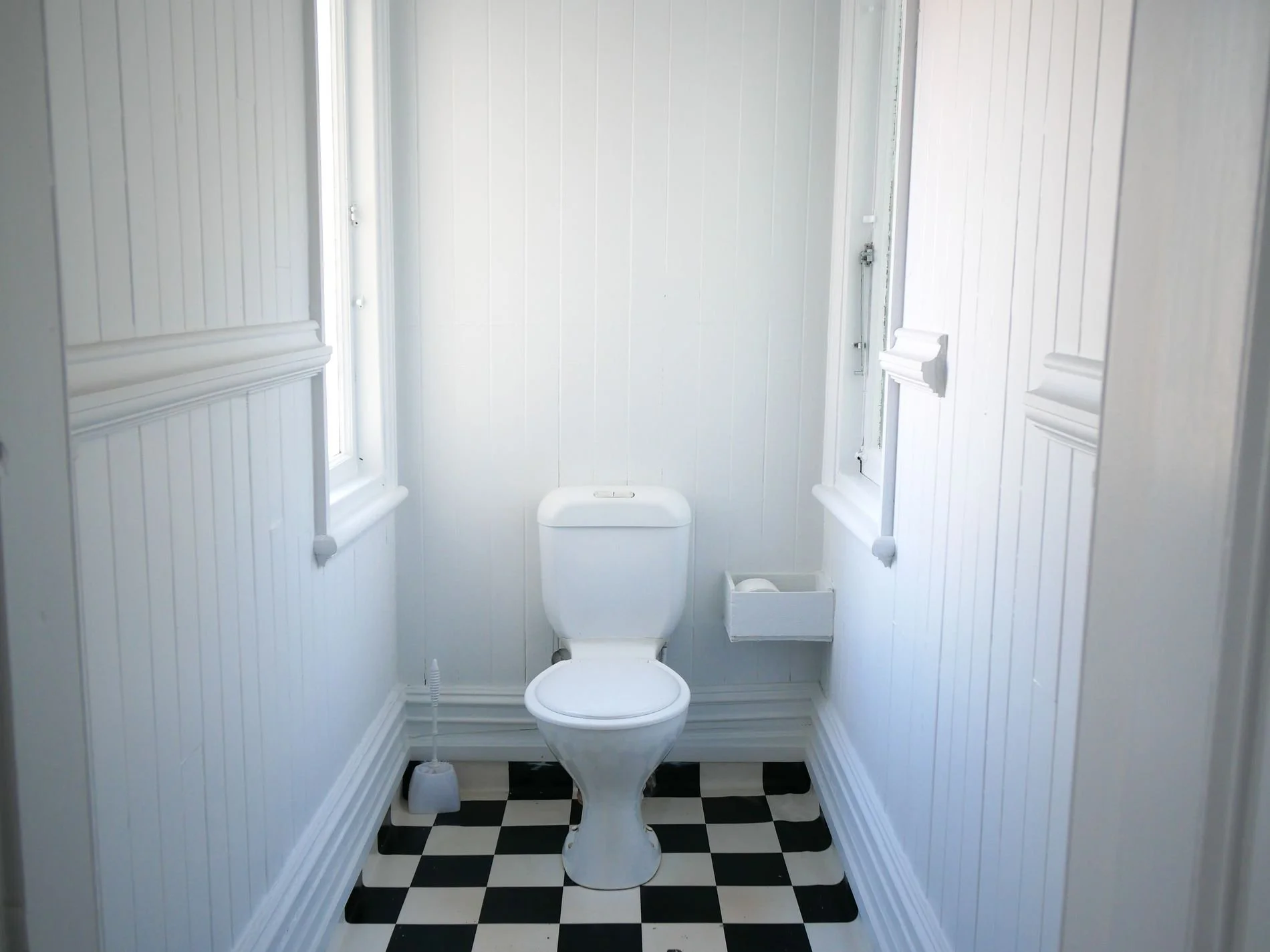 Toilet.jpg