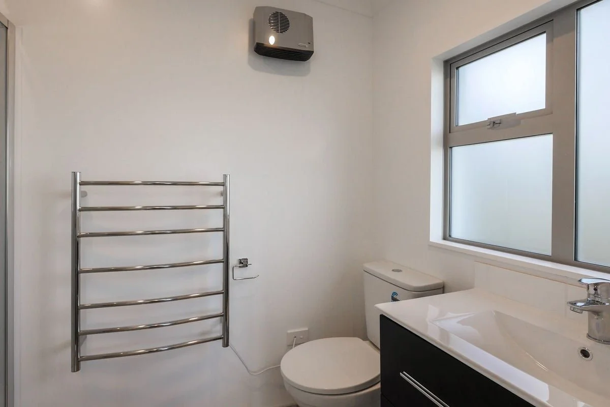 Bathroom2b.jpeg