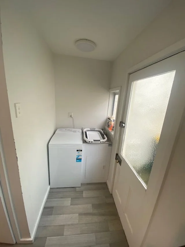 22 Russell Laundry.jpeg