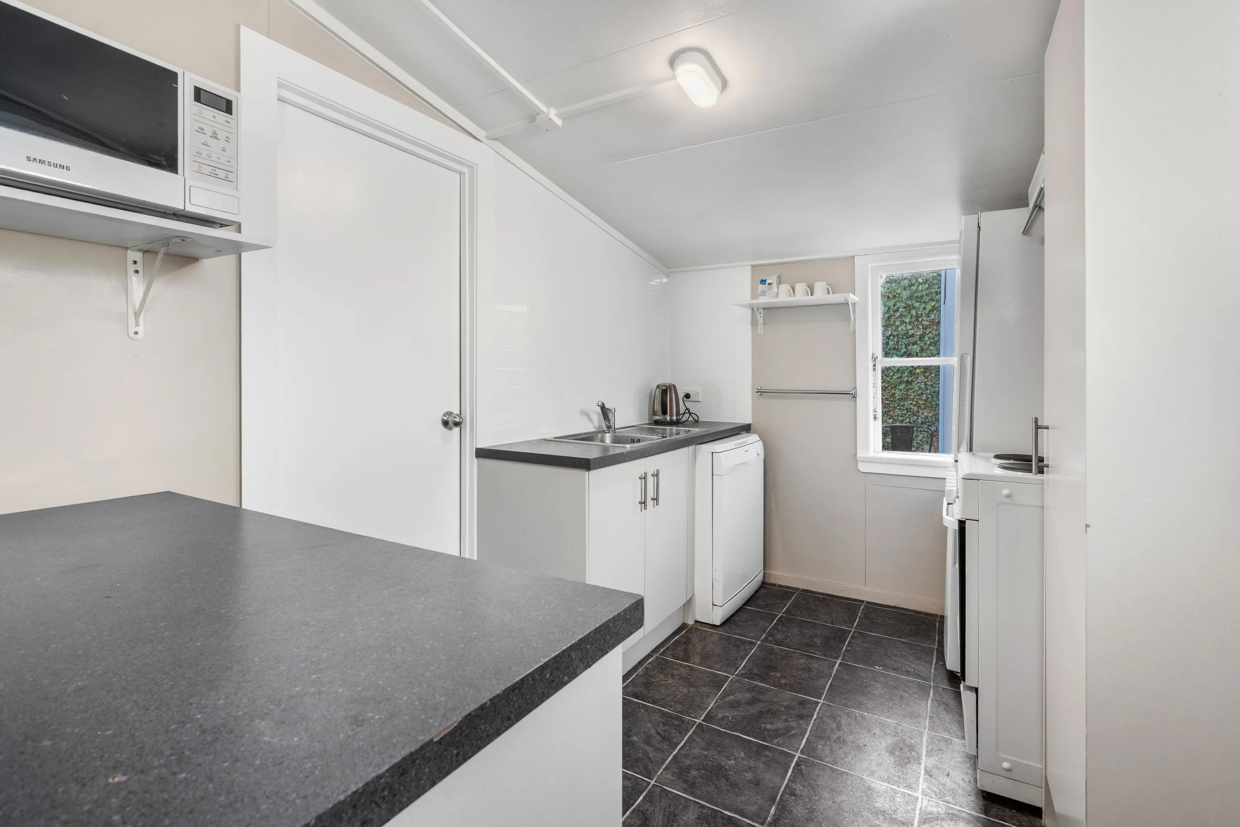 8 Mackenzie St-13.jpg