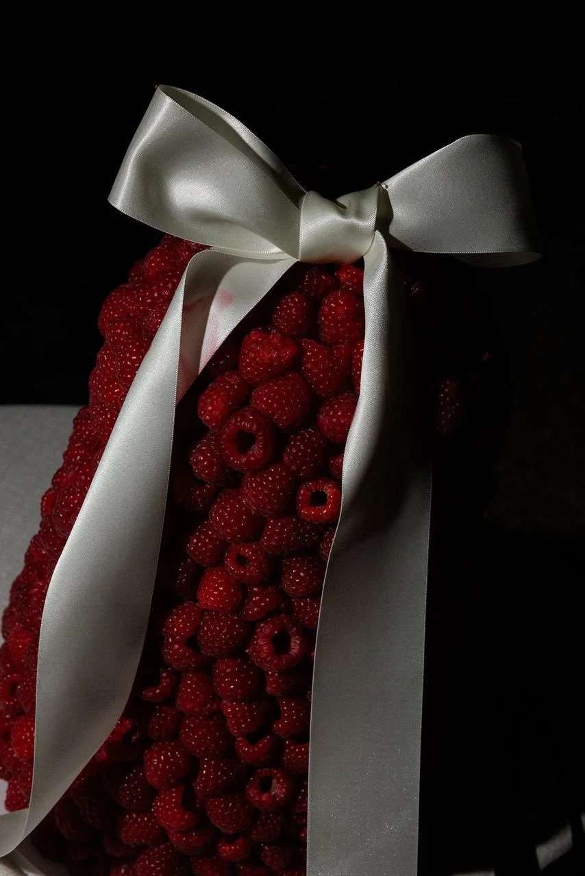 raspberry-mountain-wedding-cake.jpg