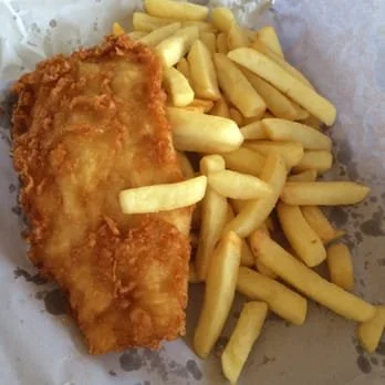 Fresh, Crispy &amp; Delicious! 🐟

Nothing beats a classic fish &amp; chips feed done right!
Golden, crispy batter, fluffy chips, and that perfect seaside flavour &ndash; all waiting for you at Beaumaris Fish &amp; Chips.

Perfect for an easy family 