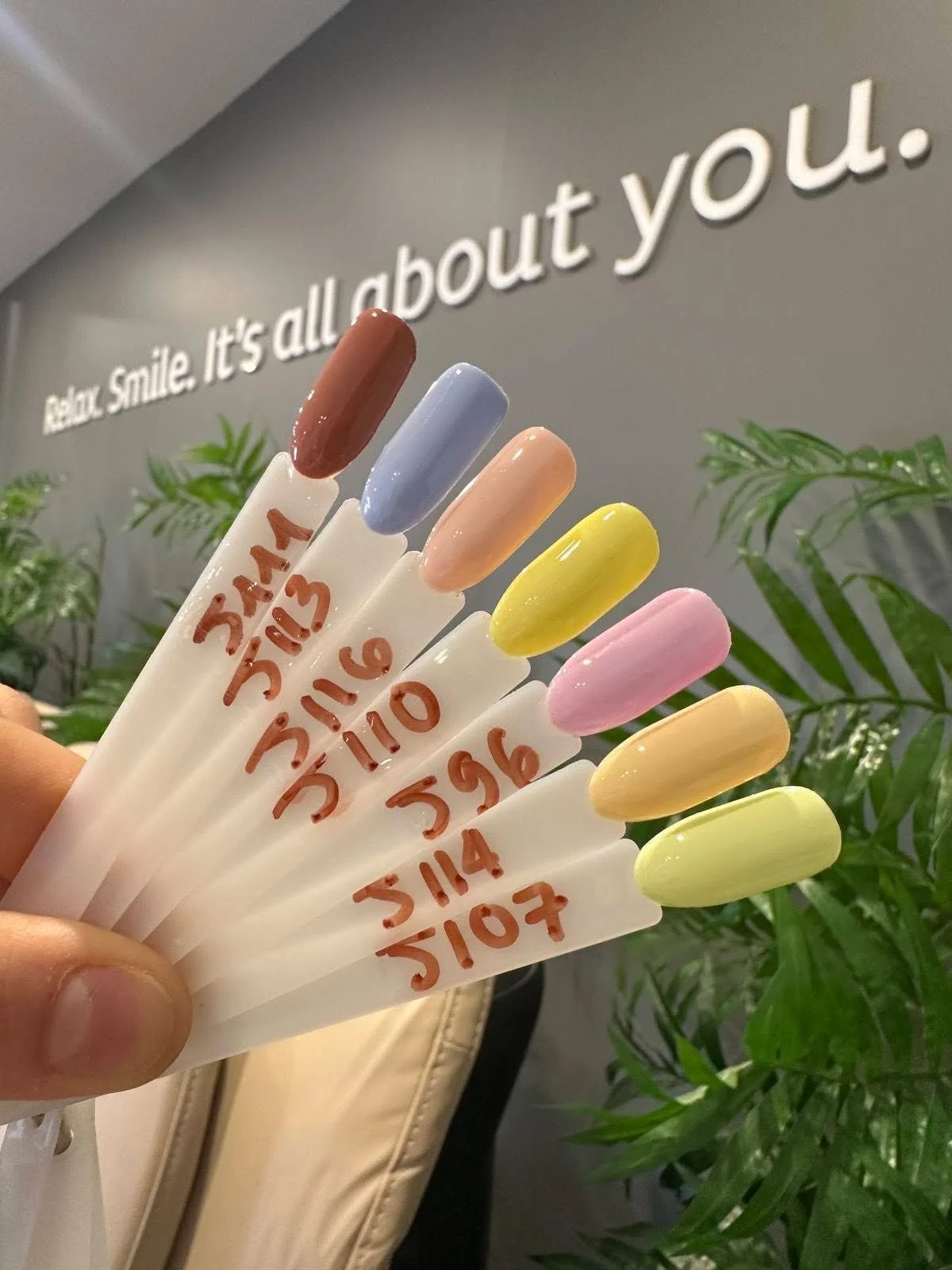 💅 Pick a colour&hellip; any colour!

From soft neutrals to bold brights and everything in between, Beaumaris Nail Spa has the perfect shade to match your mood.
Classic, colourful, or a little bit extra... whatever your vibe, we&rsquo;ll nail it. 😂
