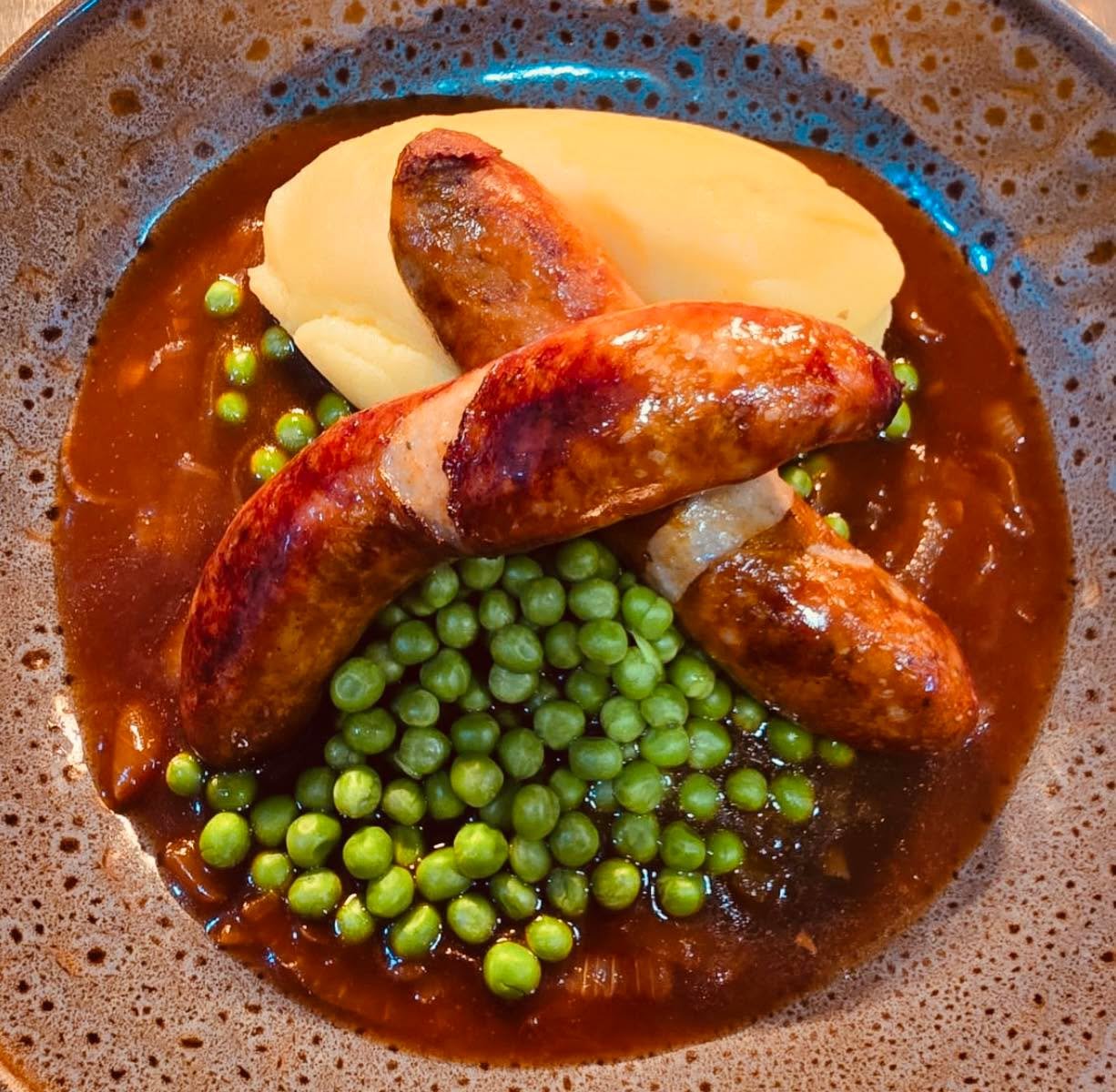 Bangers &amp; Mash with rich gravy&hellip; simple, classic and always a favourite. ✨

Available at Allegria Cafe main menu from 4pm &ndash; 8:30pm.
Located at Beaumaris Shopping Centre.

pic: Allegria cafe