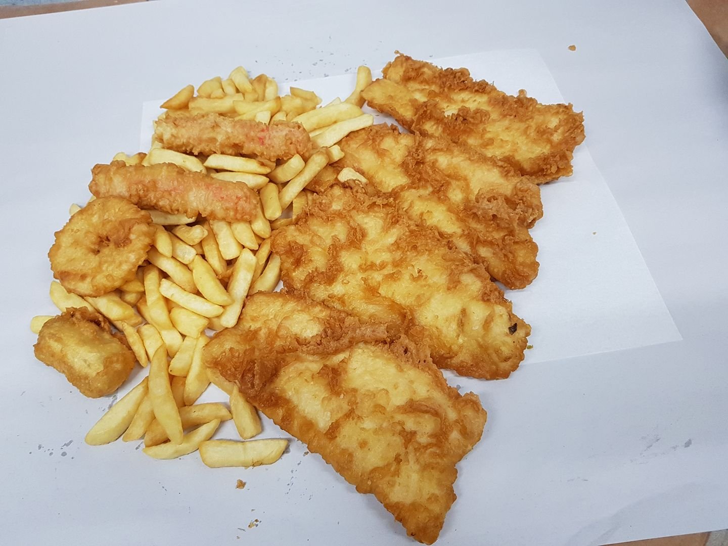 Craving seriously delicious fish and chips? 🐟🍟

Look no further than Beaumaris Fish &amp; Chips!

Stop by today and satisfy your seafood cravings. 👌
Beaumaris Shopping Centre, Ocean Reef.