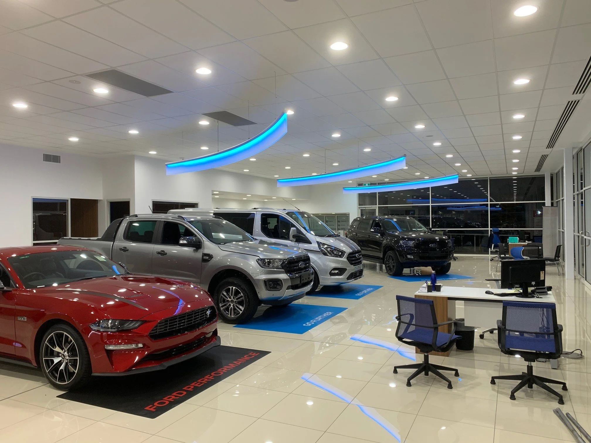 09.SHOWROOM.jpg