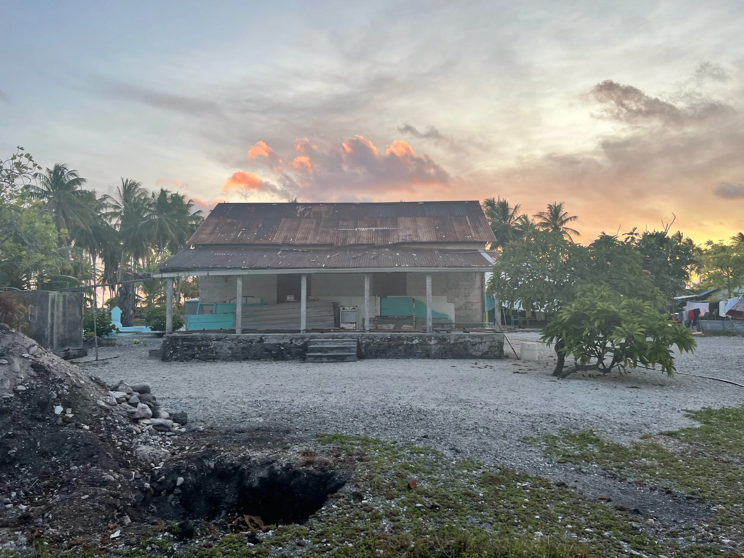  An Old Home 