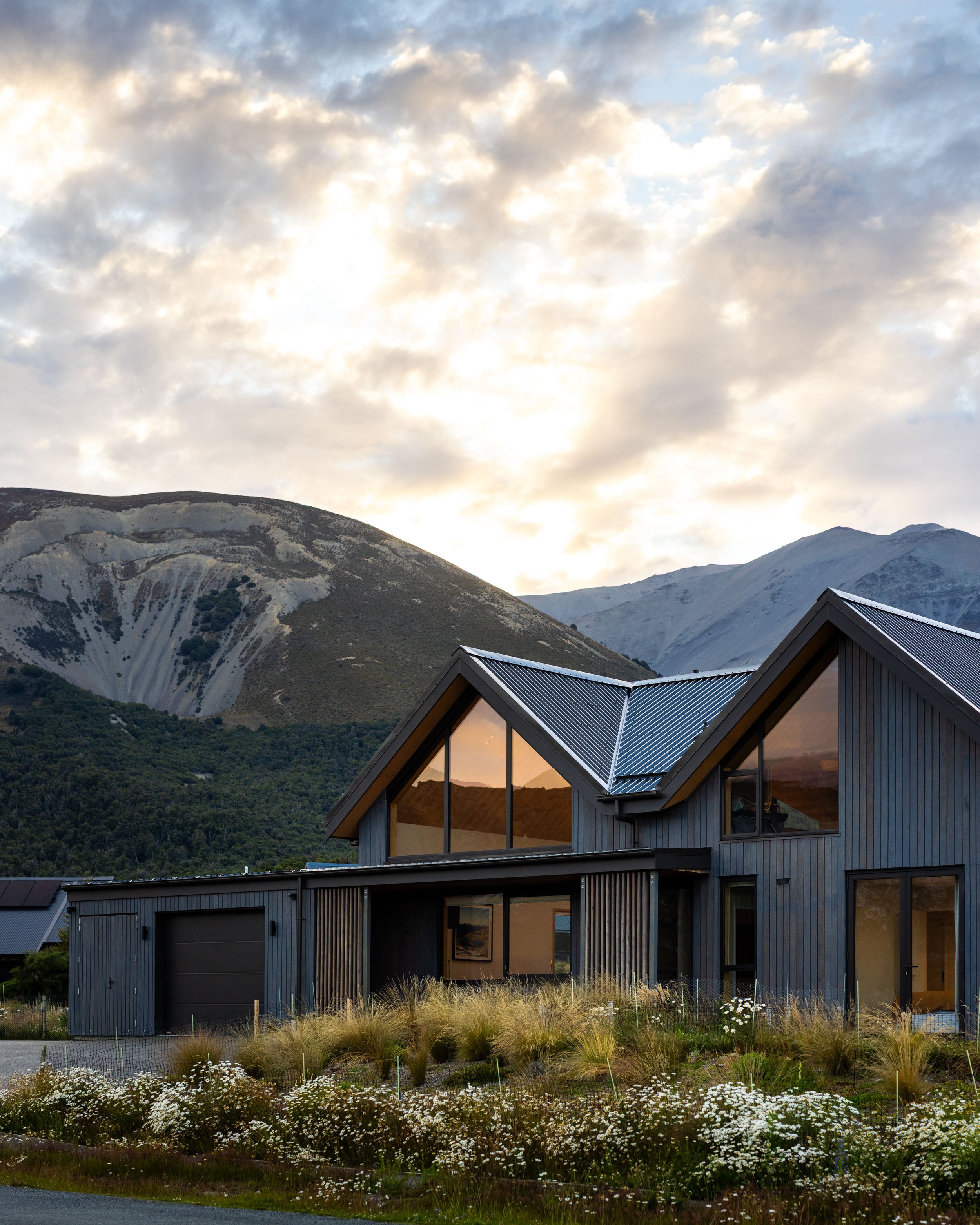 Castle hill_David Hensel_4k.jpg