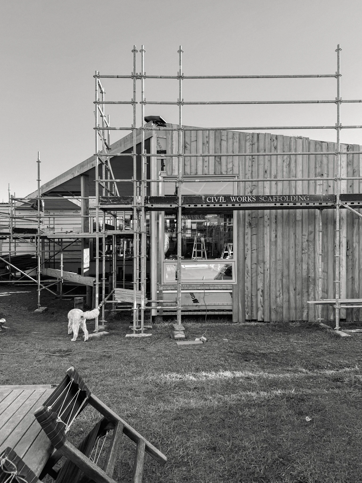 Construction updates from Tūtere Lakes.

Affectionately known as Tutere Lakes, this new coastal home on the Kāpiti Coast replaces a much-loved family bach, a place steeped in memories and the moments of a growing family.

The new home borrows much fr