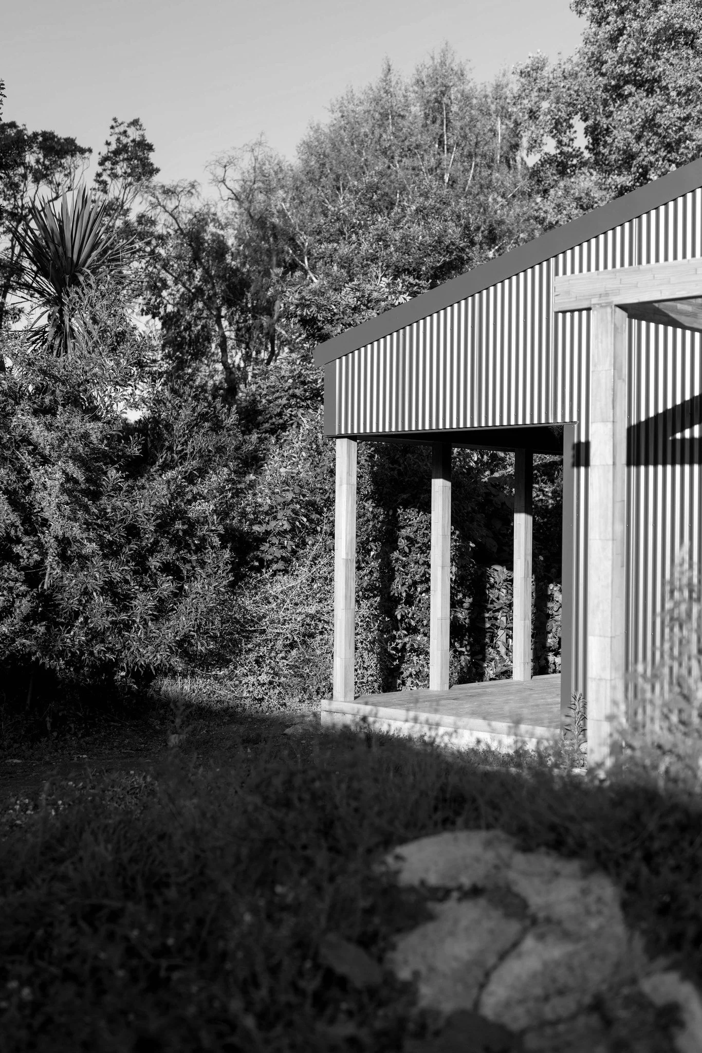 South Wairarapa Home

The South Wairarapa Home is a high-performance retreat designed for comfort, longevity and ease of living. Set within the historic grounds of an established Greytown property, this carefully composed residence balances contempor