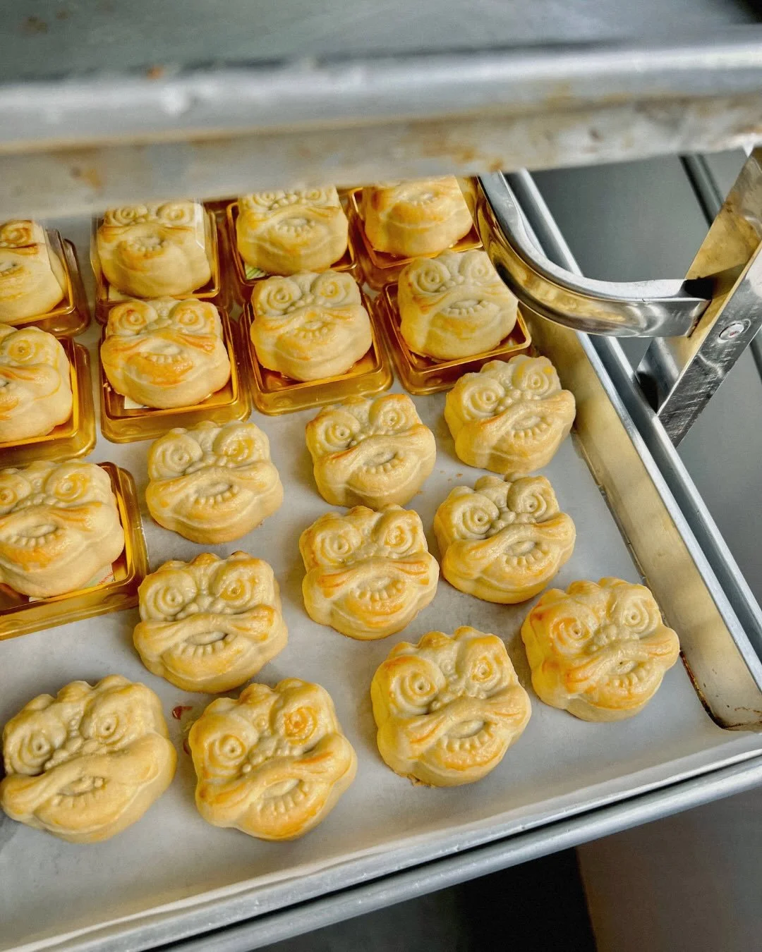 ของฝากปีใหม่จีนเลือกแบบมีคลาส ไม่ใช่แค่ให้ตามช่วงเวลา แต่ให้แล้วดูออกว่าเลือกมาอย่างตั้งใจ

A Chinese New Year gift chosen with class not given just for the occasion but given in a way that shows it was thoughtfully selected.

Pre-order เปิดแล้ว ทุกส