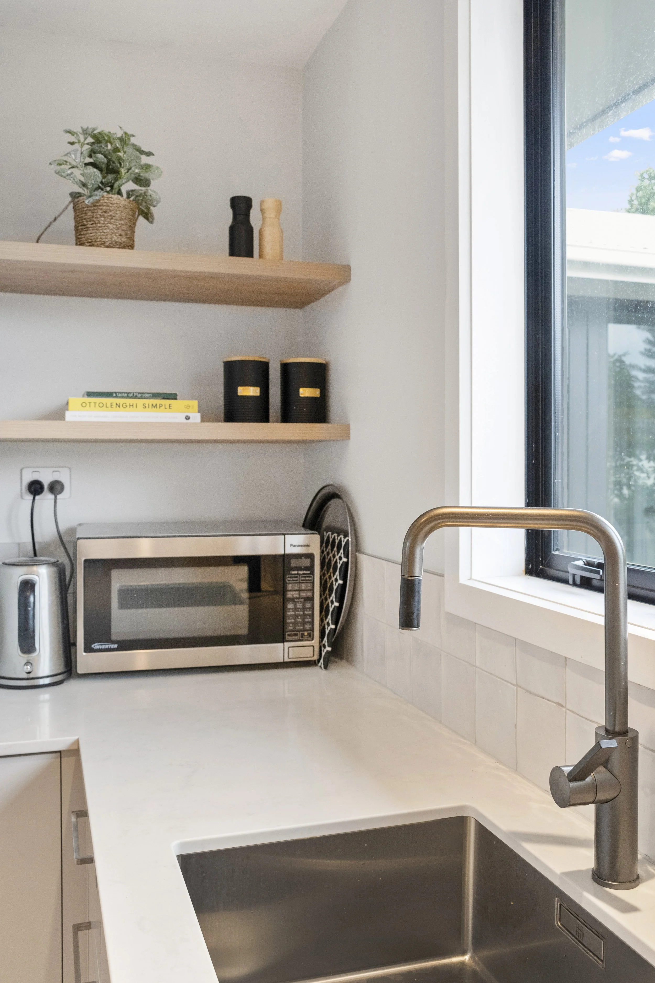 011_Open2view_ID542466-Kitchen copy.jpg